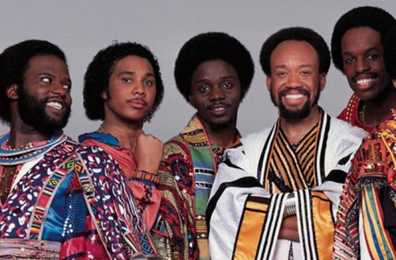 Earth, Wind And Fire, tribal suit, 1970s attire, HD Desktop Wallpaper