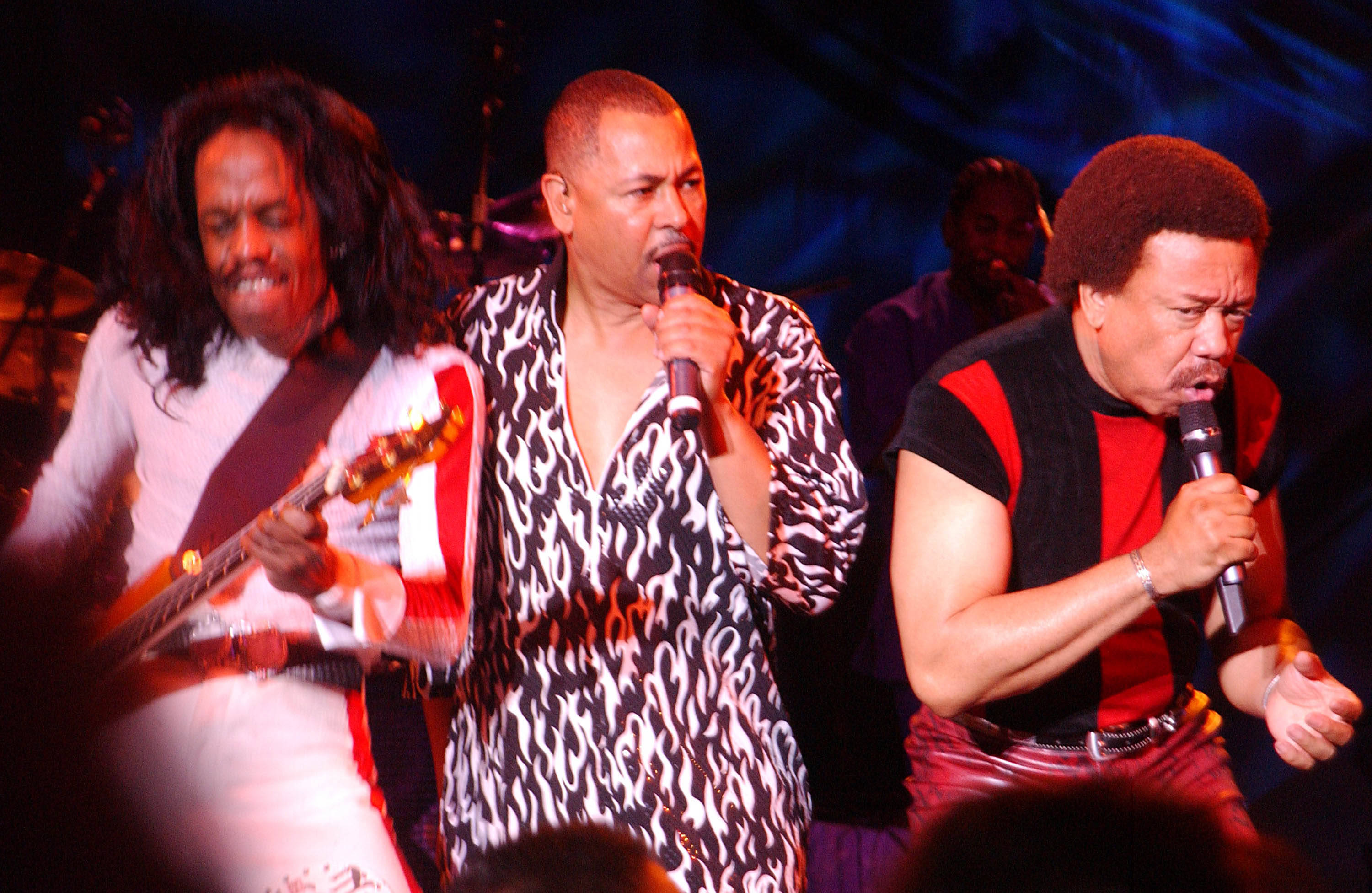 Earth, Wind And Fire, September, guitars, 2K Desktop Wallpaper