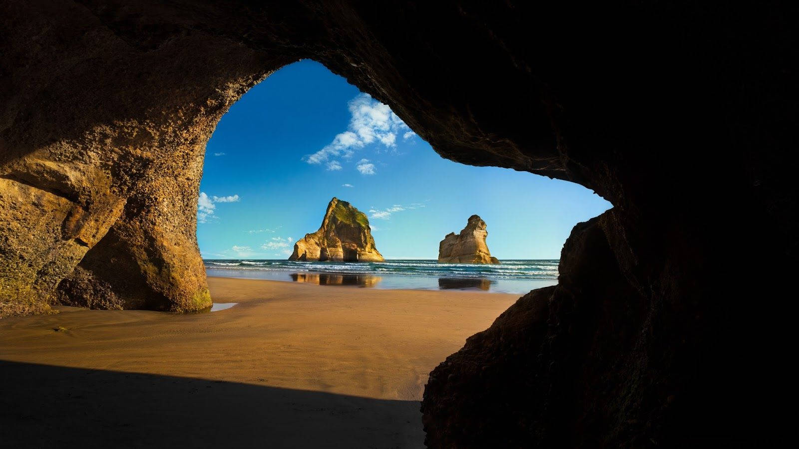Windows 10 HD, beach cave, sea stacks, HD Desktop Wallpaper