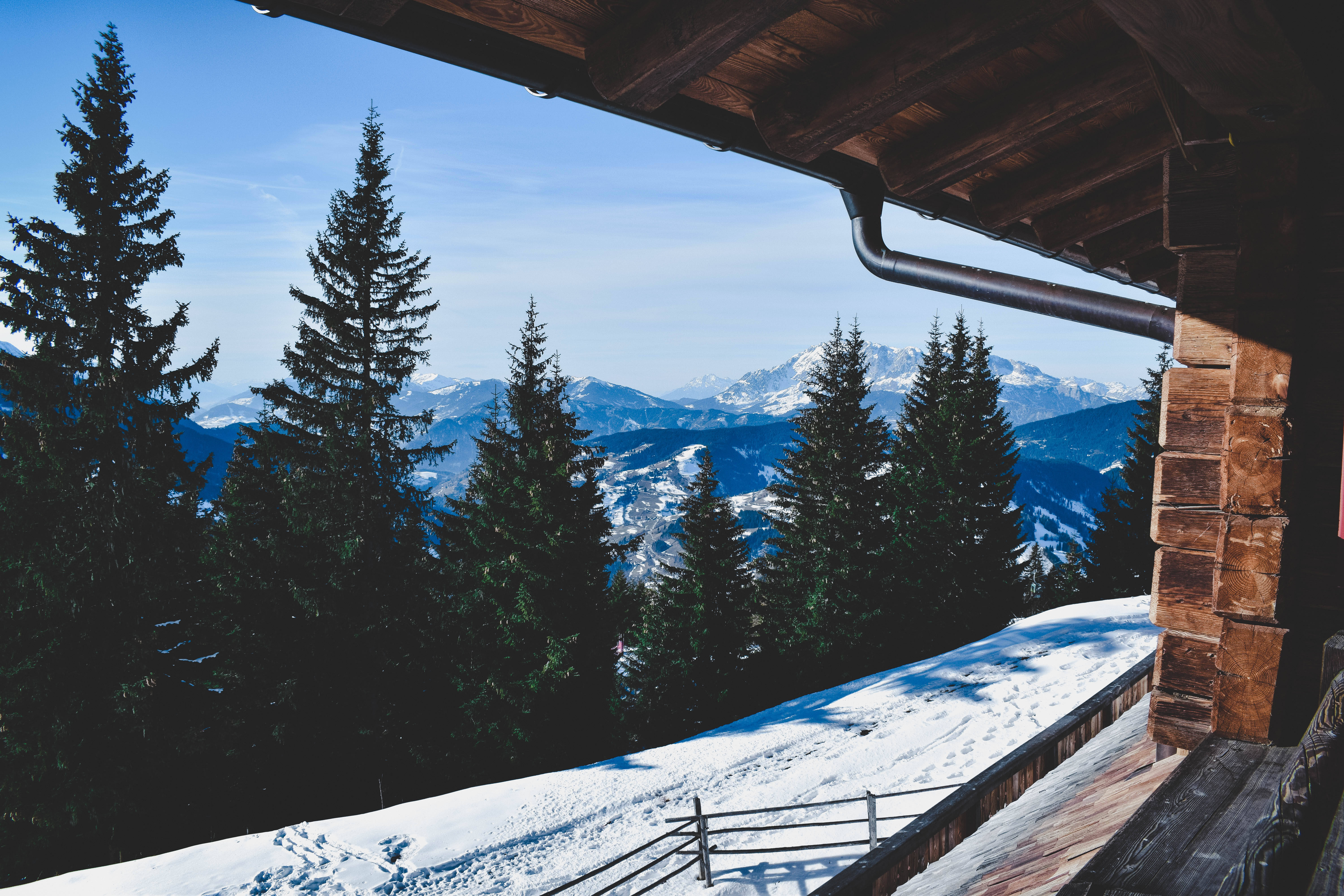 Windows Winter, lodge view, snowy mountain vista, 5K Desktop Wallpaper