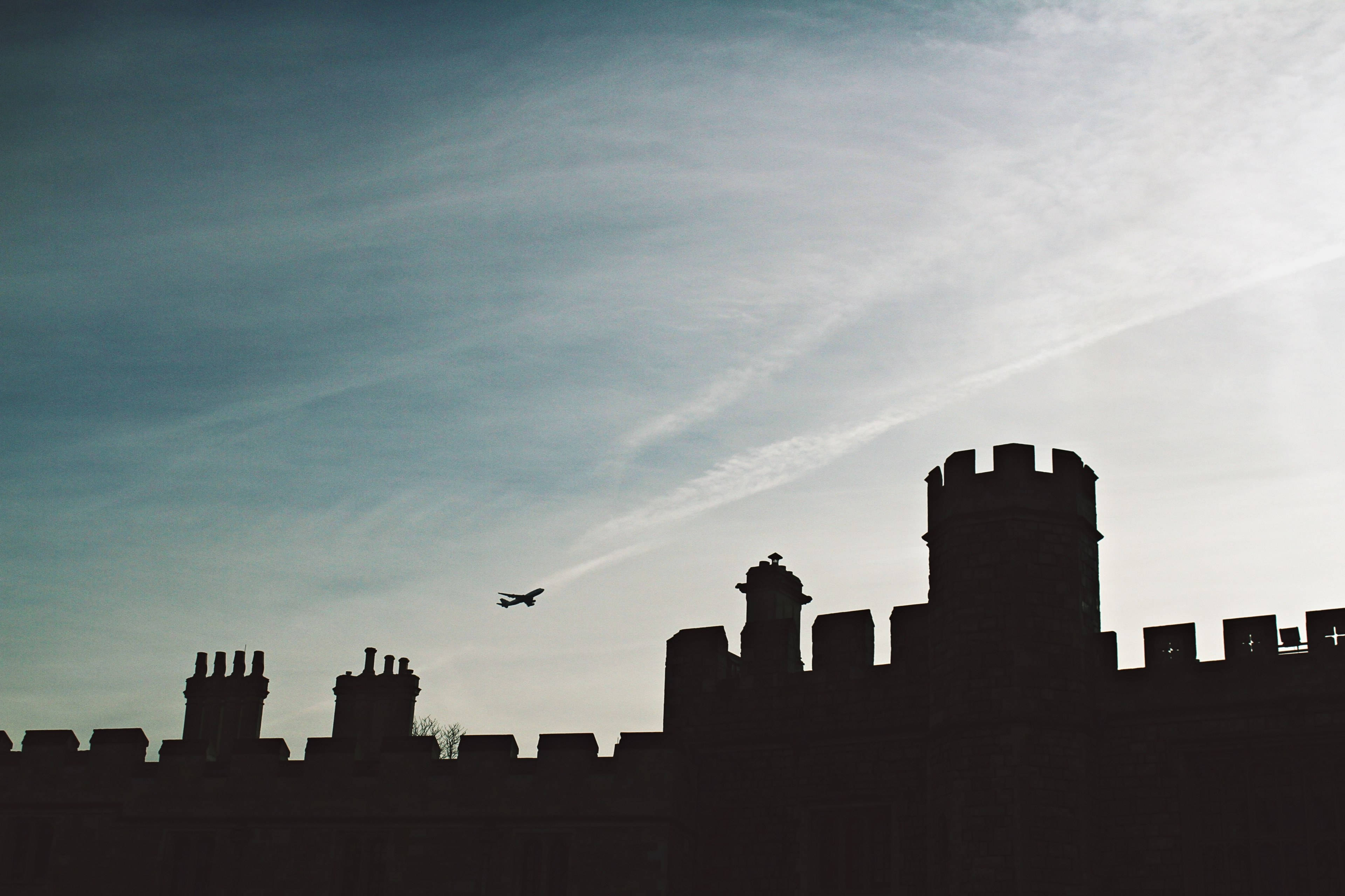 Windsor Castle, silhouette, crenellated towers, 4K Desktop Wallpaper