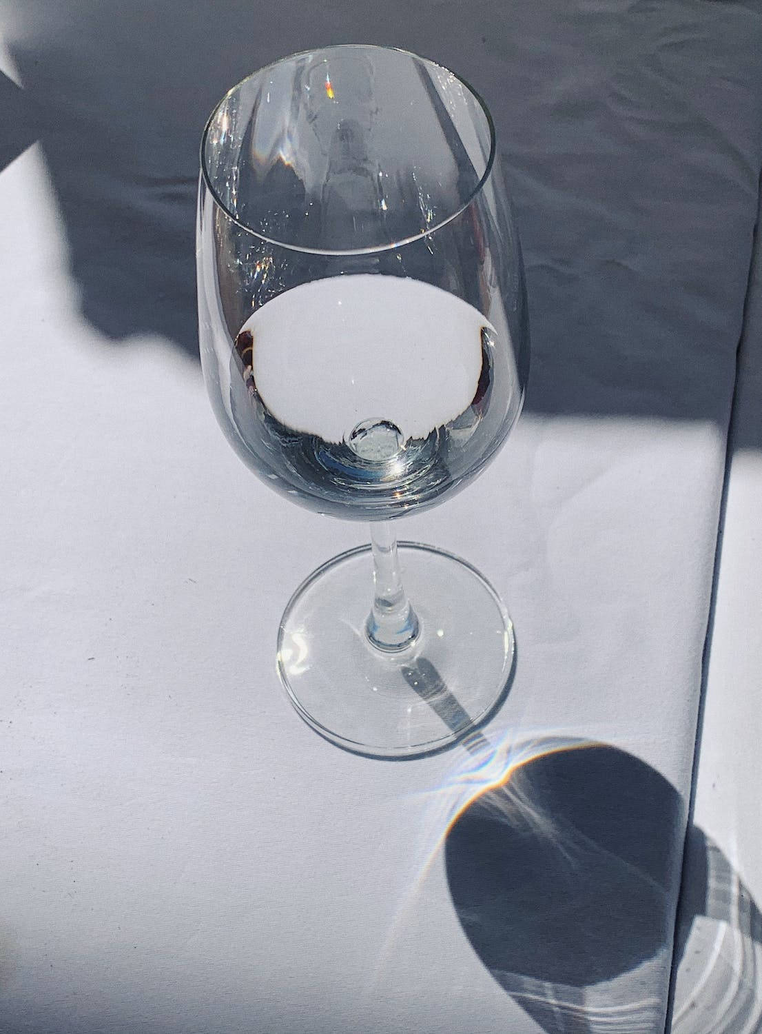 iPhone 11 Pro, wine glass, white tablecloth, HD Phone Wallpaper