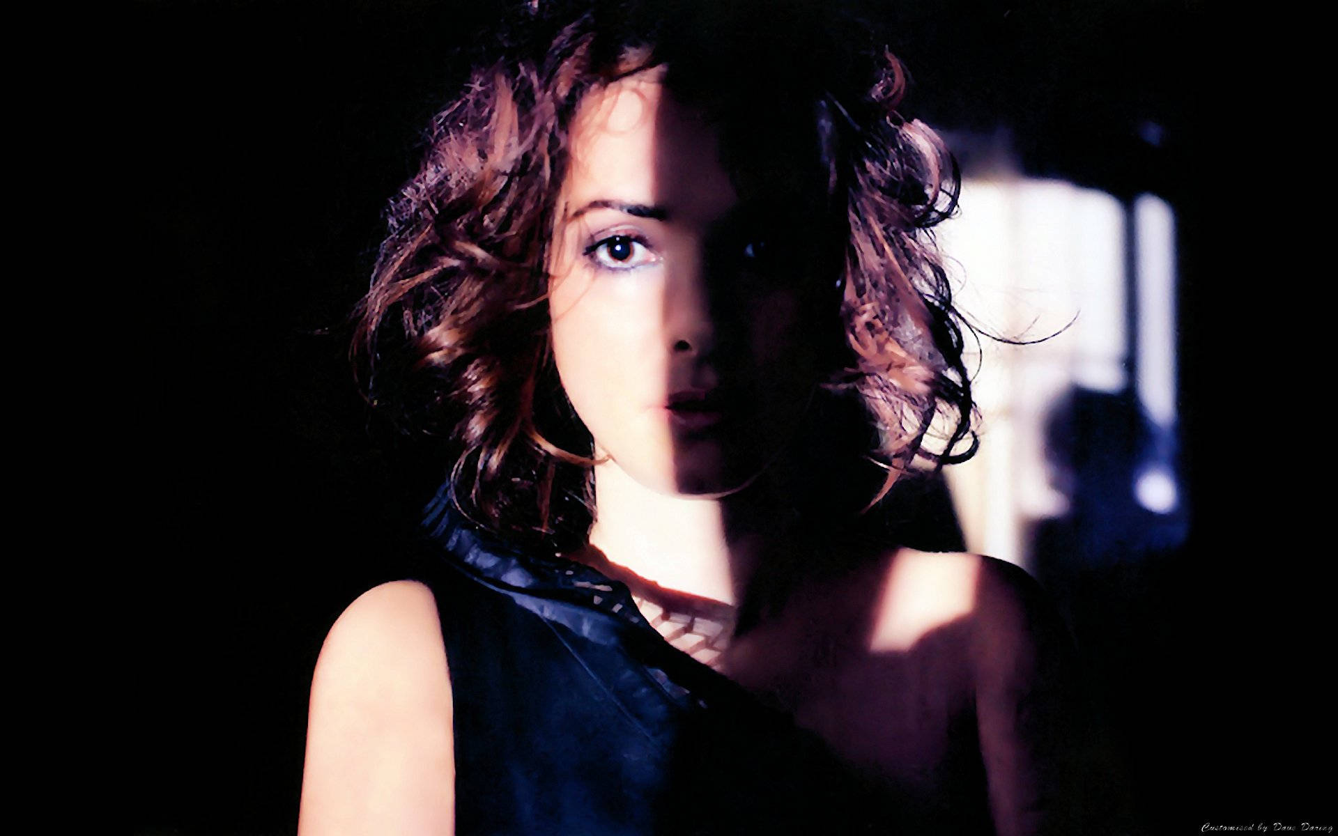 Winona Ryder, curly hair, dramatic light, Full HD Desktop Wallpaper