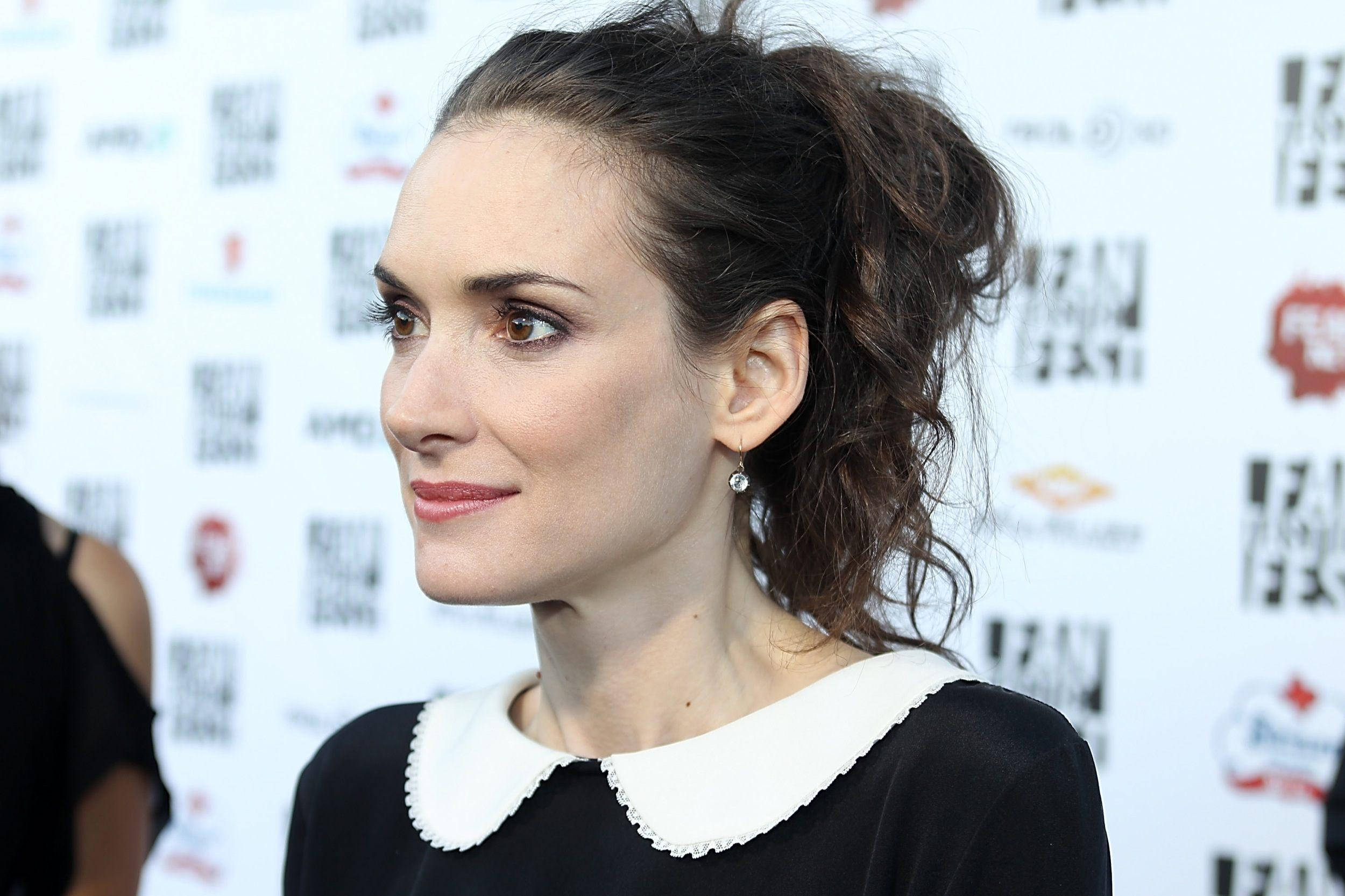 Winona Ryder, black dress, white collar, Full HD Desktop Wallpaper