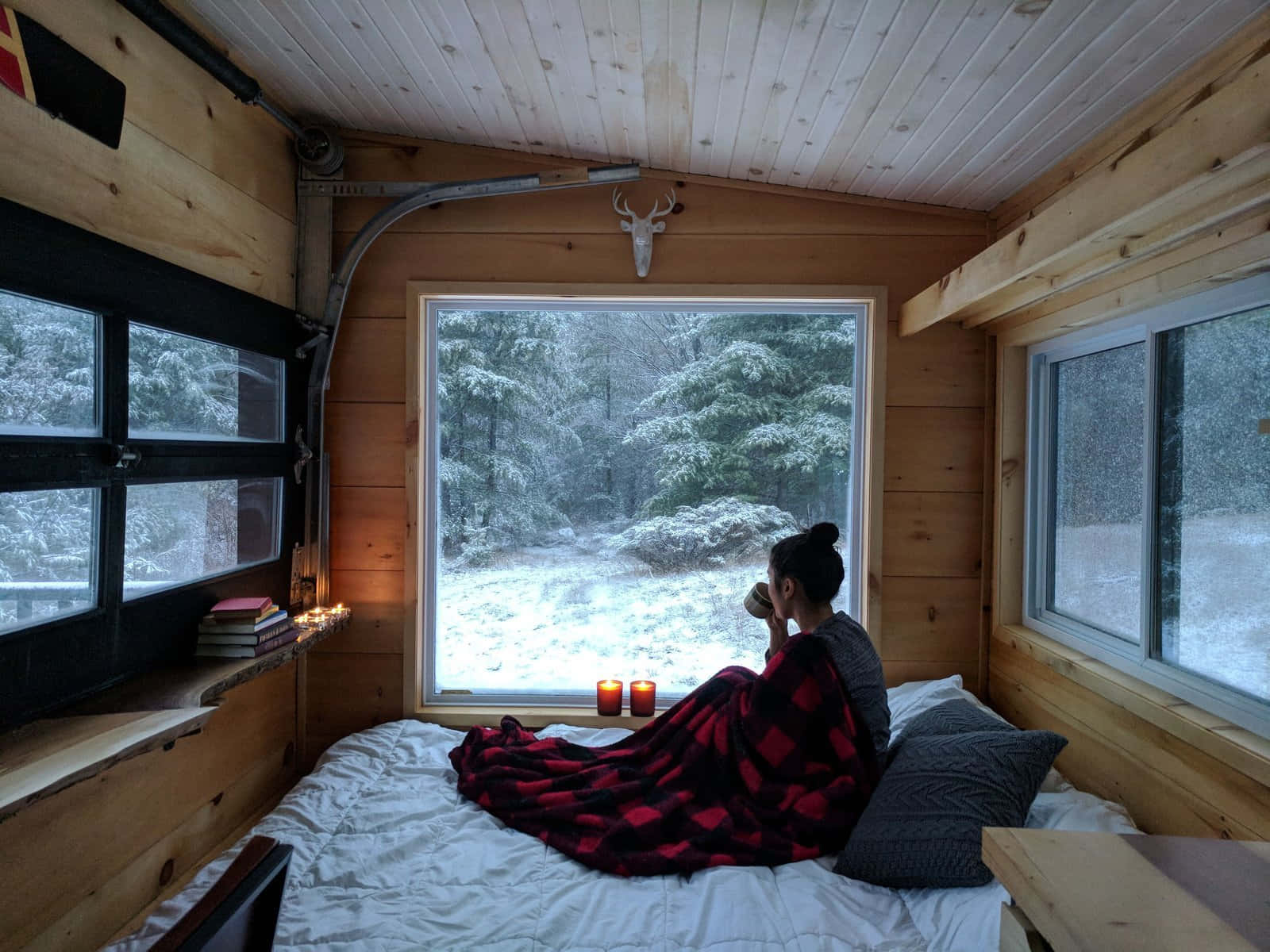 cozy winter cabin, red plaid blanket, wooden cabin, HD Desktop Wallpaper