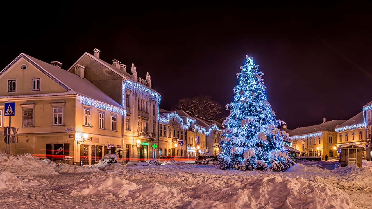 Winter Christmas Desktop, blue lights, snow-covered town square, HD Desktop Wallpaper