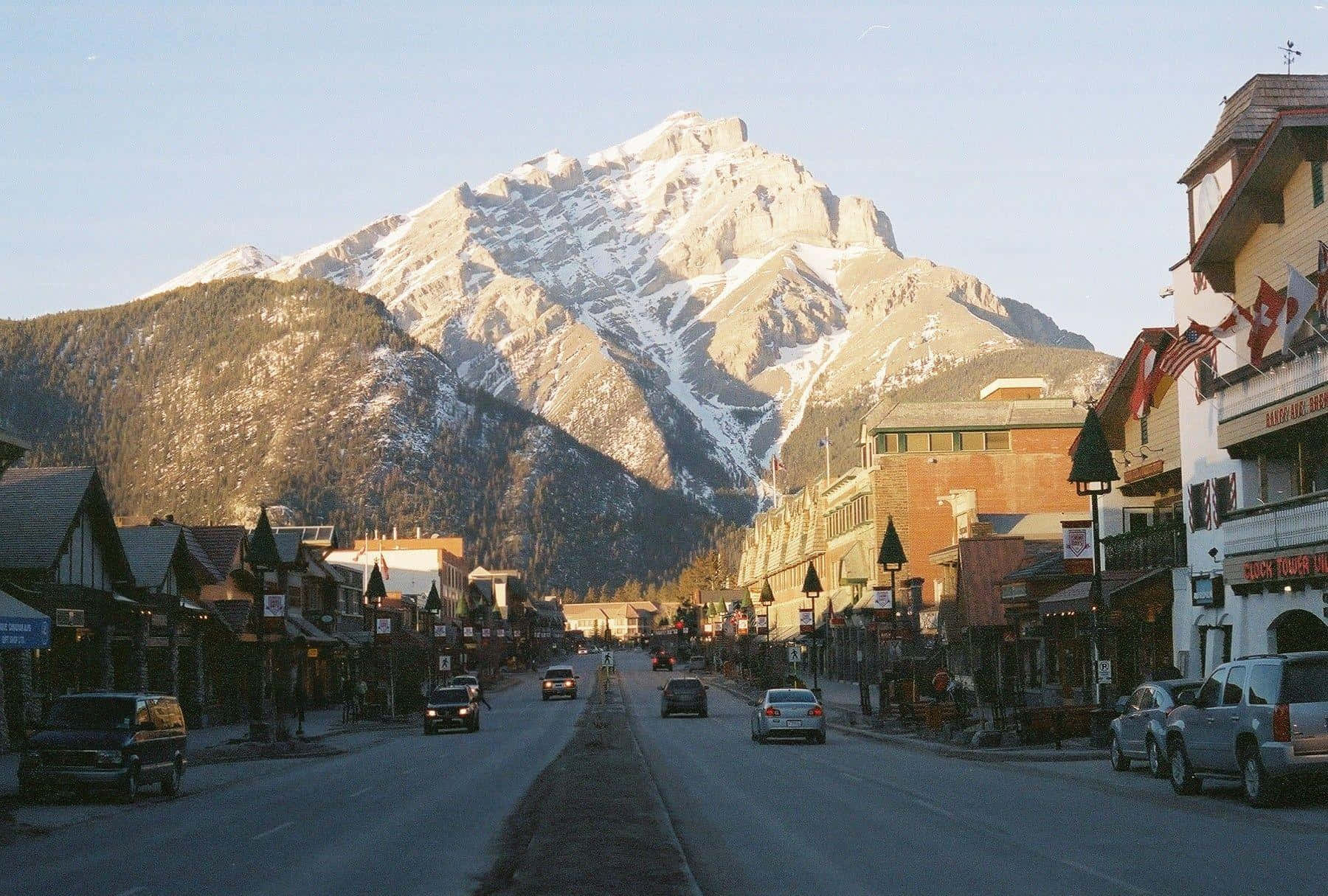 Winter Cityscape, snow-capped mountain, quaint town street, HD Desktop Wallpaper