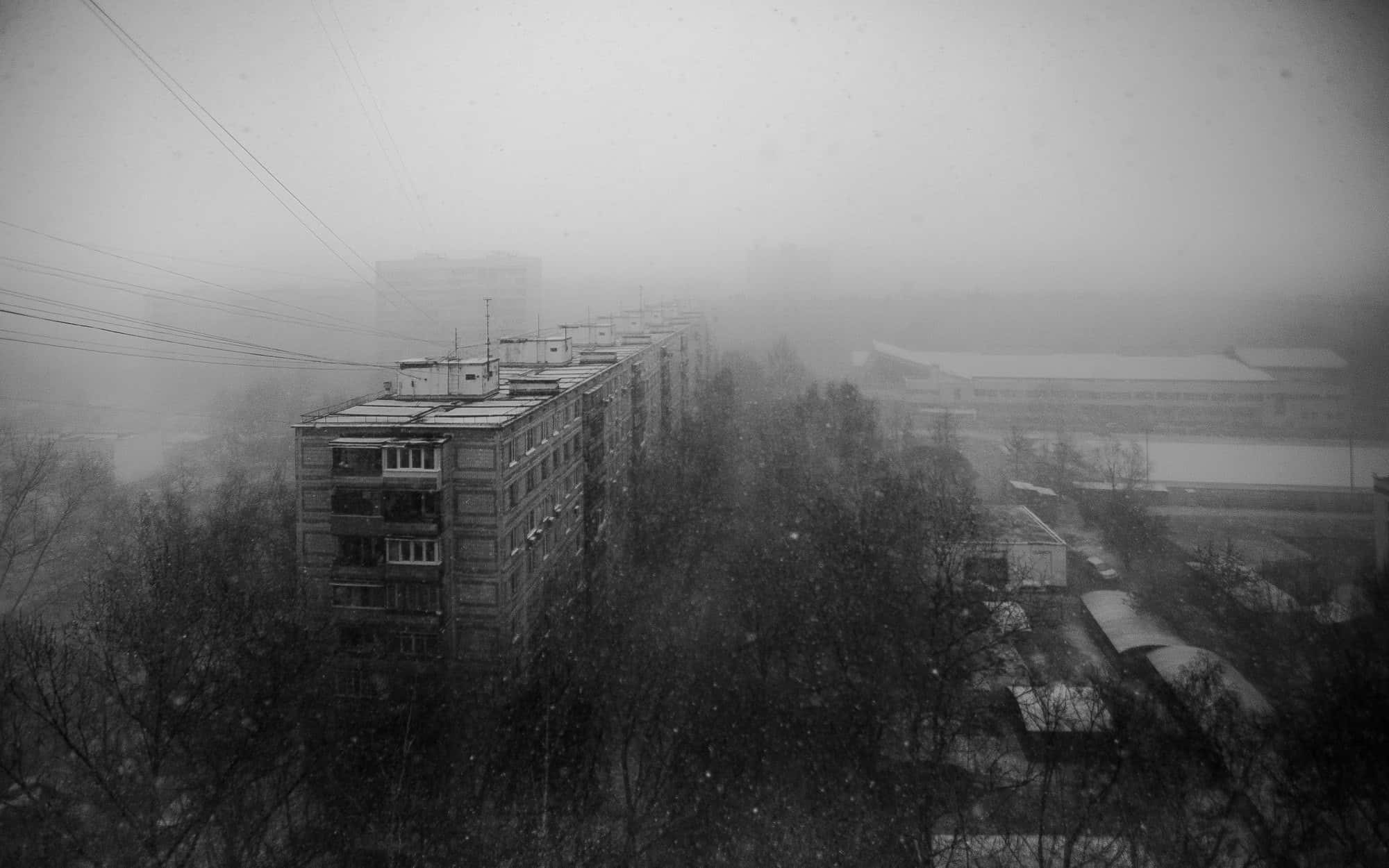black and white photo, city in the snow, monochrome urban scene, Full HD Desktop Wallpaper