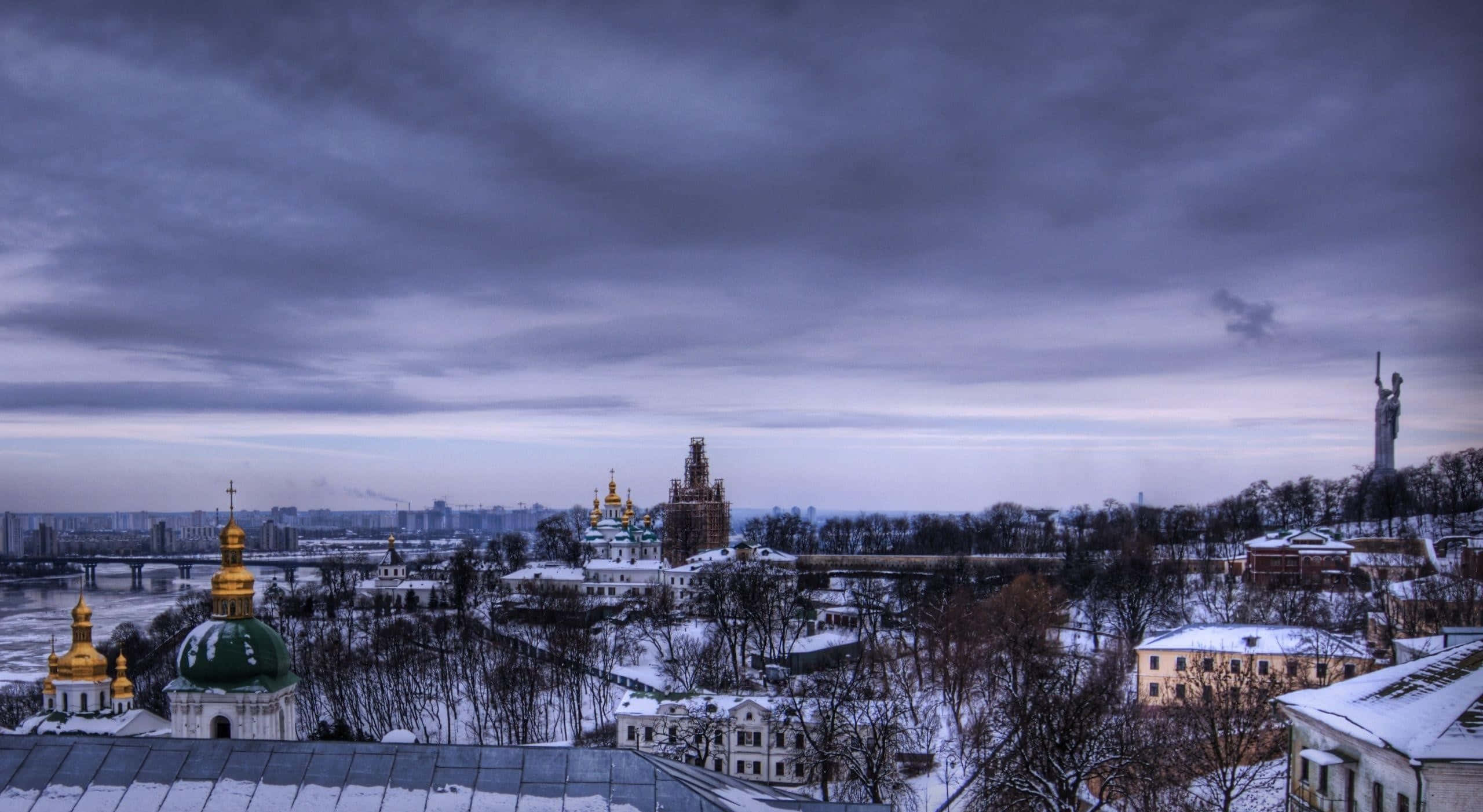 Winter Cityscape, historic churches, buildings, 2K Desktop Wallpaper