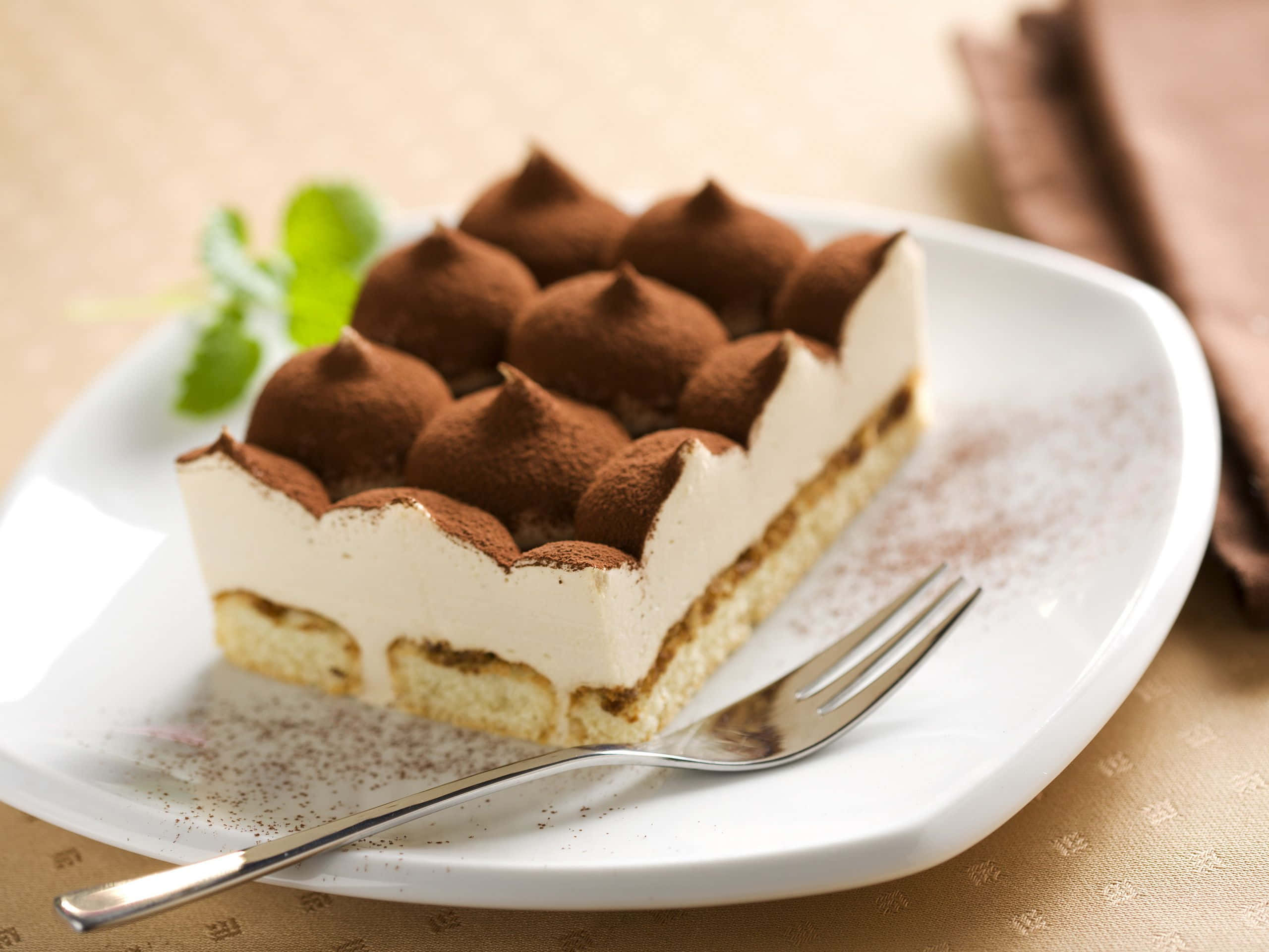 tiramisu, cocoa powder, mint garnish, 2K Desktop Wallpaper