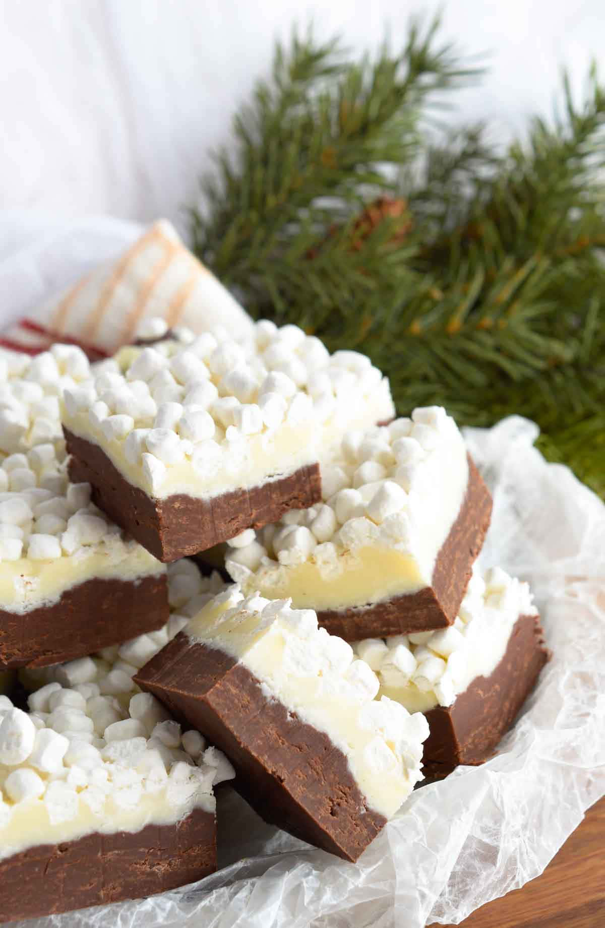 Winter Desserts, chocolate fudge squares, mini marshmallows, HD Phone Wallpaper