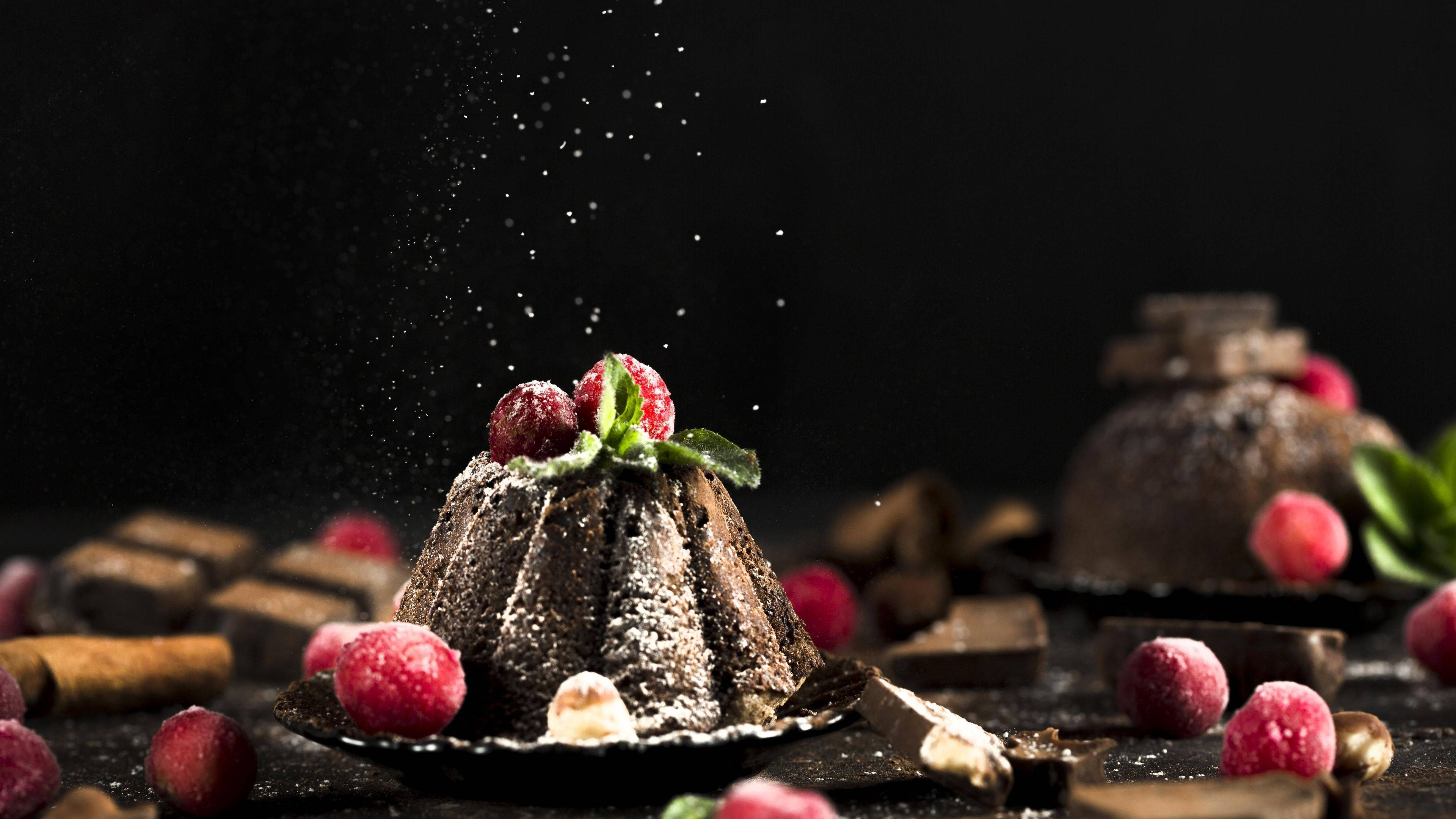 chocolate lava cake, powdered sugar, raspberries, 4K Desktop Wallpaper