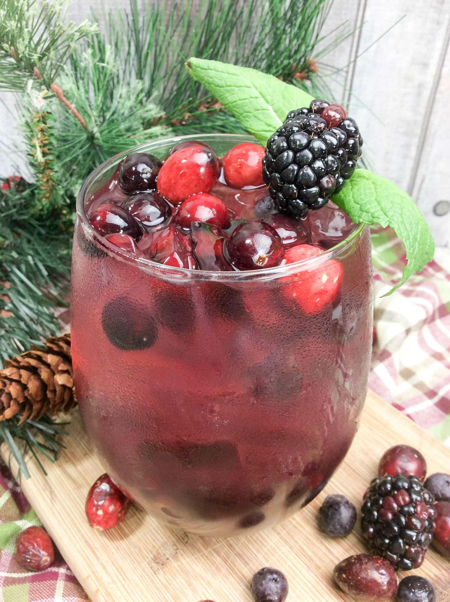 Winter Drinks, red berry drink, glass, Full HD Phone Wallpaper