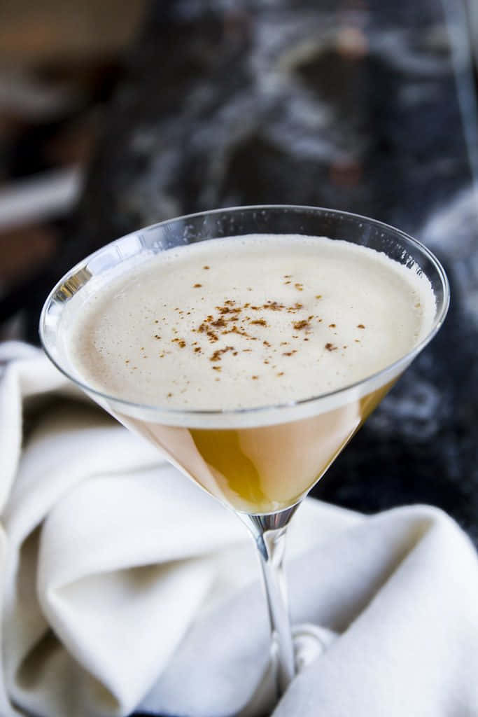 Cozy Winter Drinks Collection, martini glass, creamy cocktail, SD Phone Wallpaper