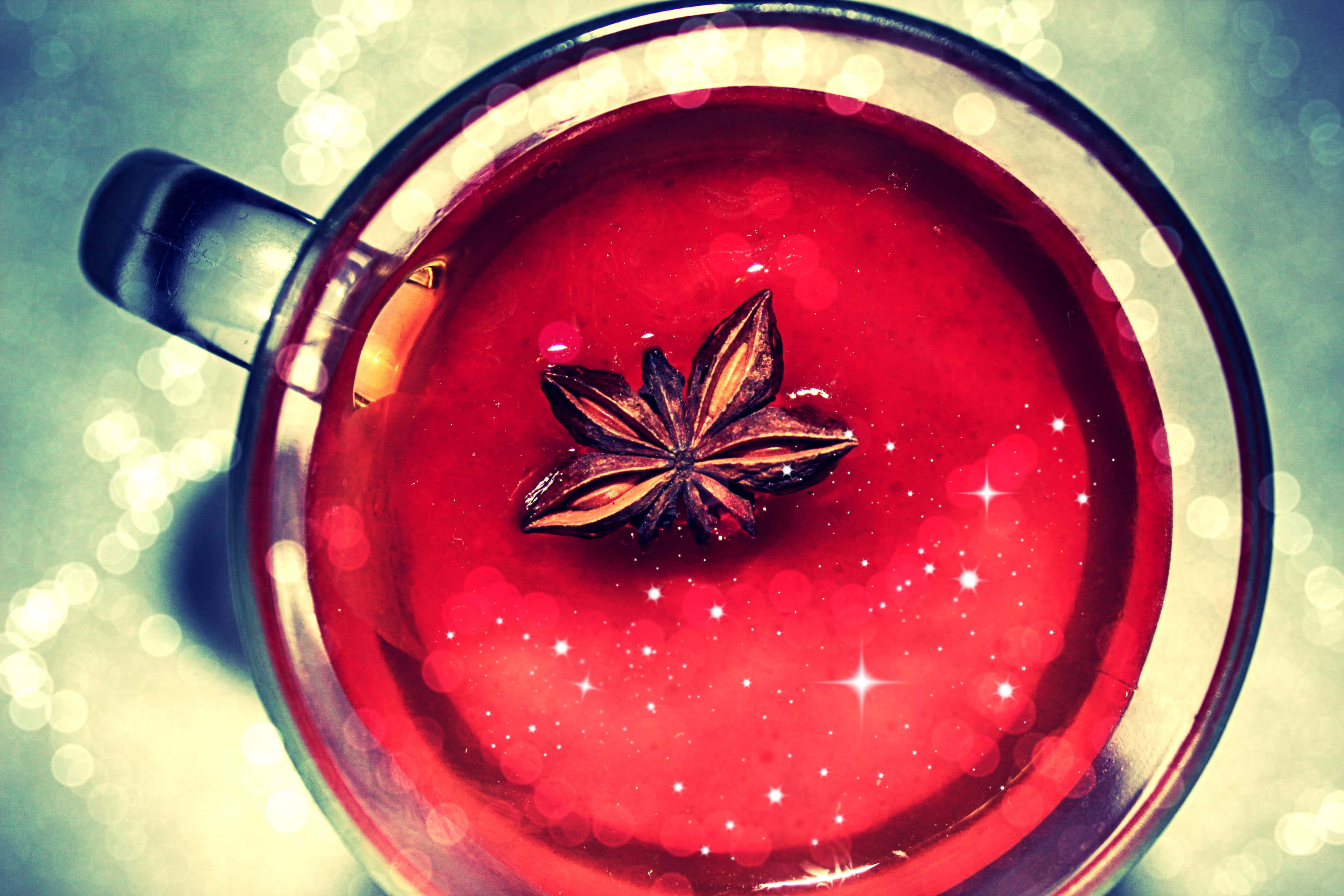 mulled wine, glass mug, glowing red spiced drink, 2K Desktop Wallpaper