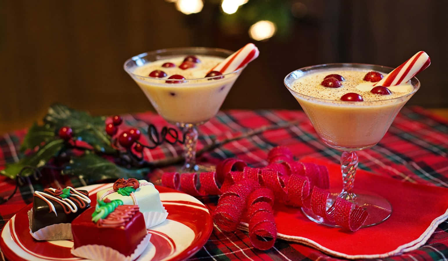 eggnog cocktails, cherries, candy canes, HD Desktop Wallpaper