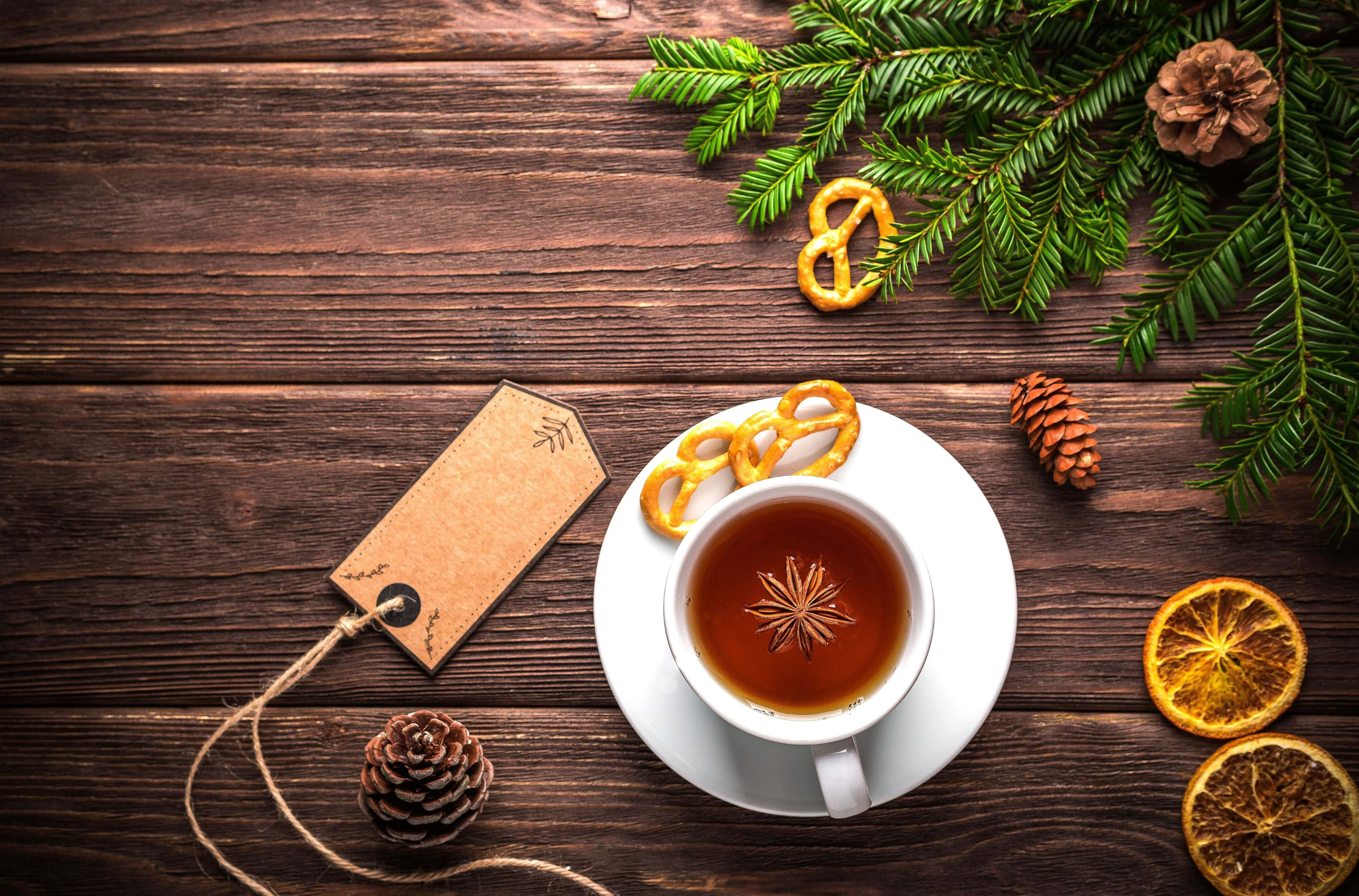spiced tea, star anise, rustic wooden table, 4K Desktop Wallpaper