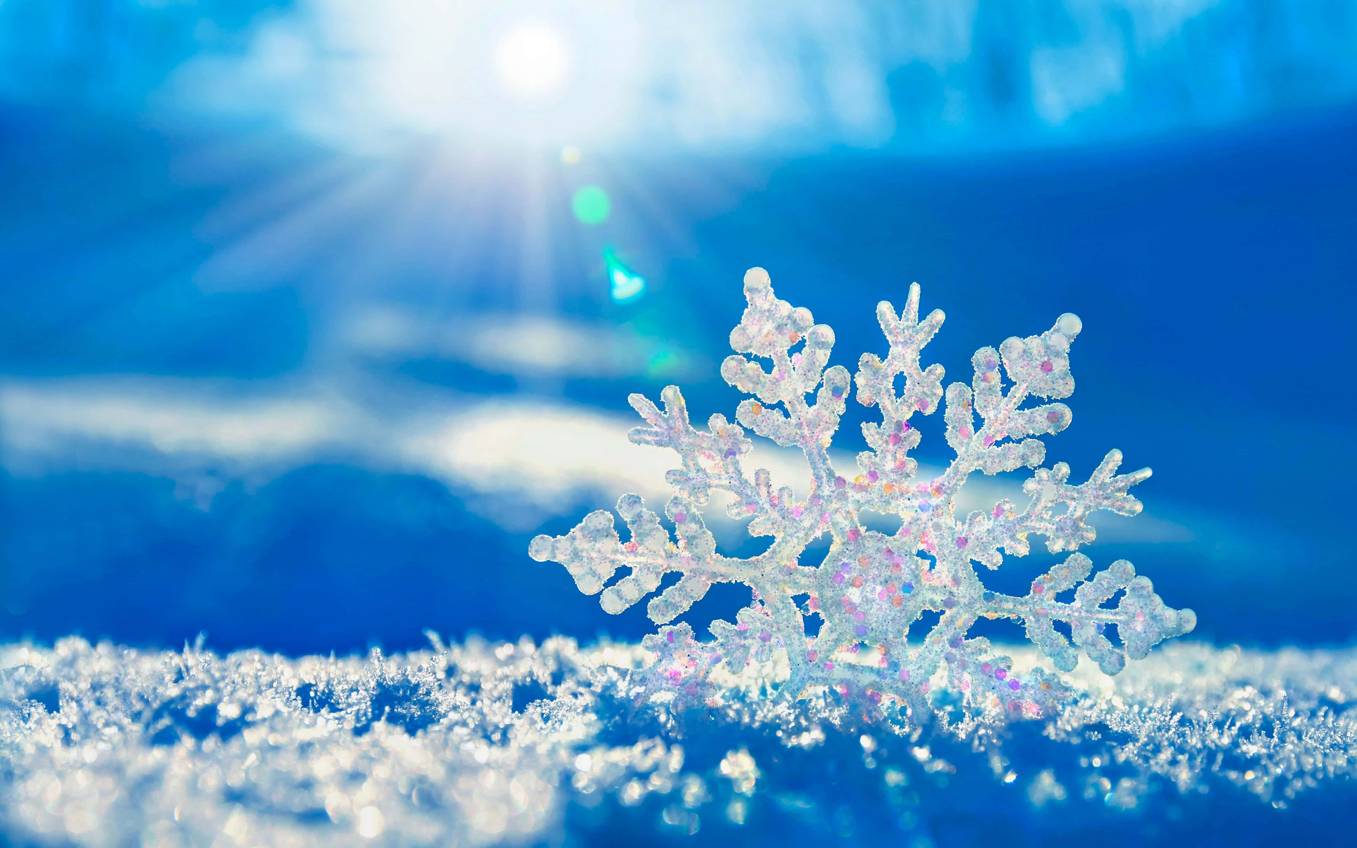 snowflake, vibrant blue snowy backdrop, sun rays, 5K Desktop Wallpaper