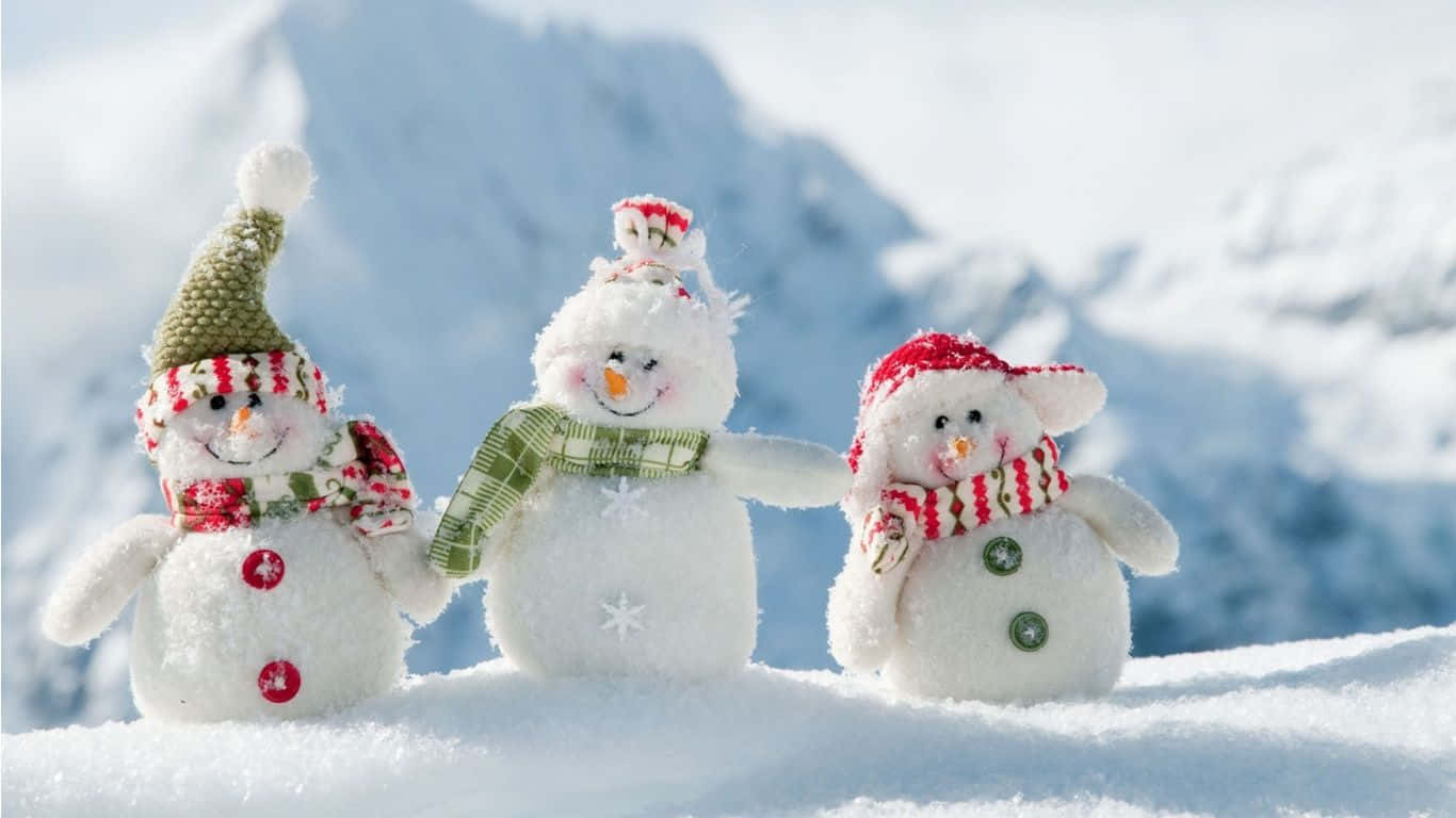 Snowy Winter Holiday Landscape, snowman figurines, festive hats, HD Desktop Wallpaper