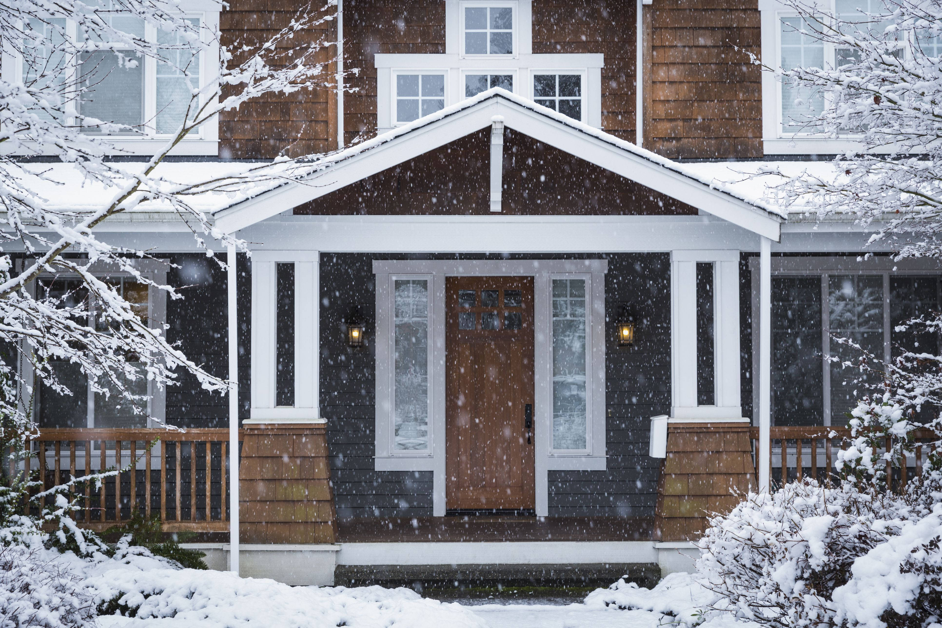 Winter House, dark gray, white trim, 4K Desktop Wallpaper