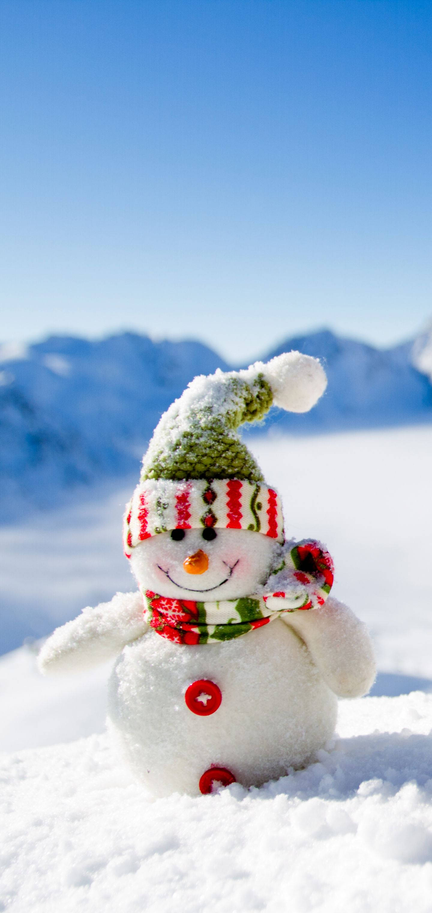 snowman, green knit hat, red scarf, 2K Phone Wallpaper