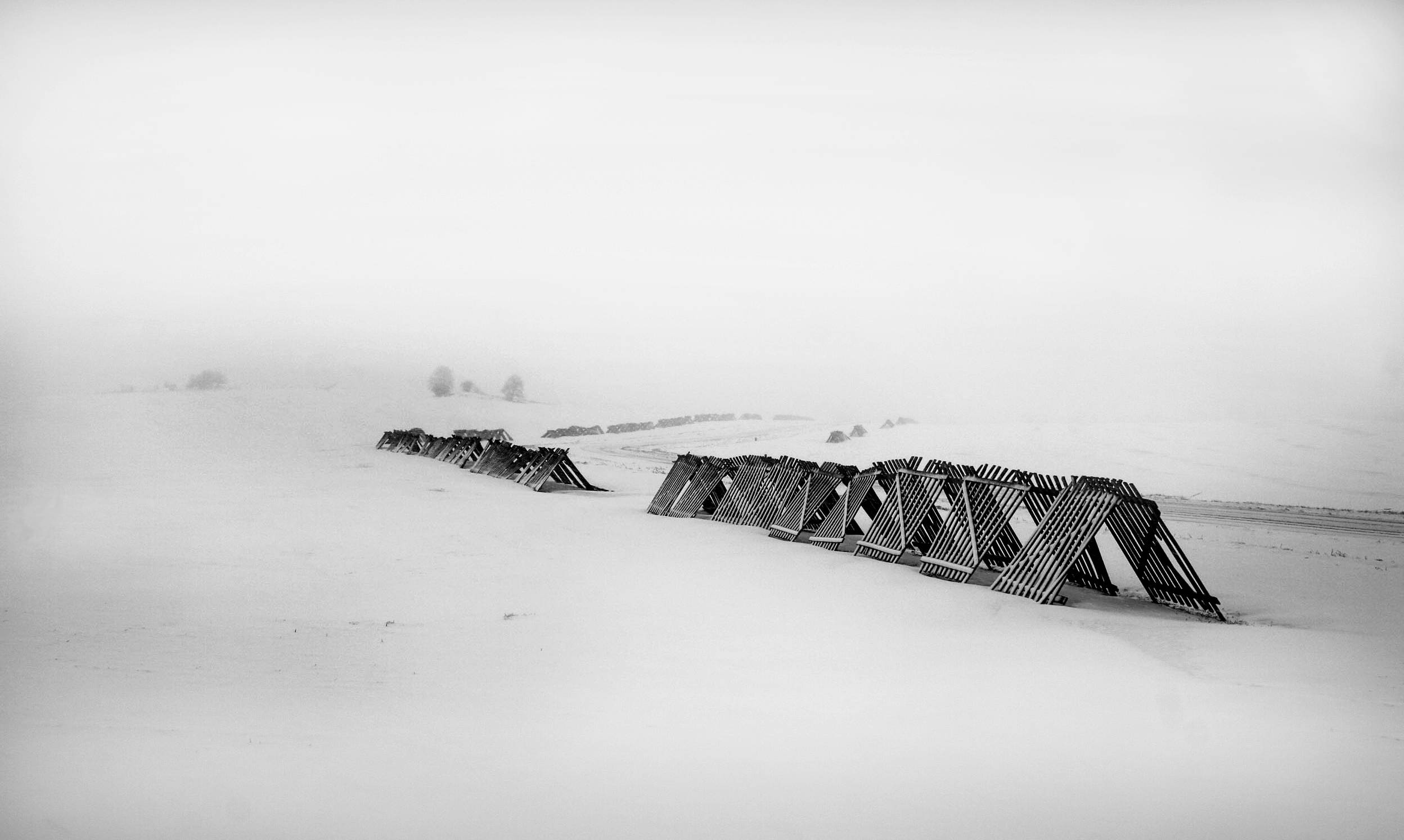 black and white, weathered wooden beach huts, abandoned, Full HD Desktop Wallpaper