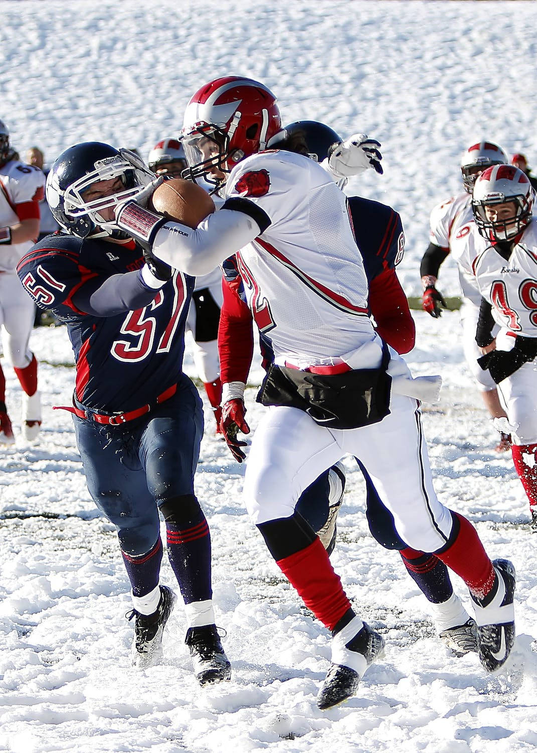 Snow Phone Football, football players, snow, HD Phone Wallpaper