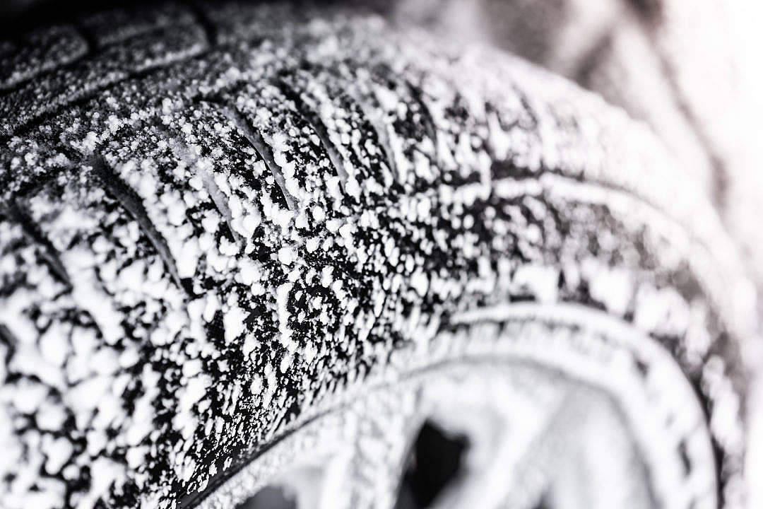 Freezing Tires, winter desktop, snow-dusted tire tread, SD Desktop Wallpaper