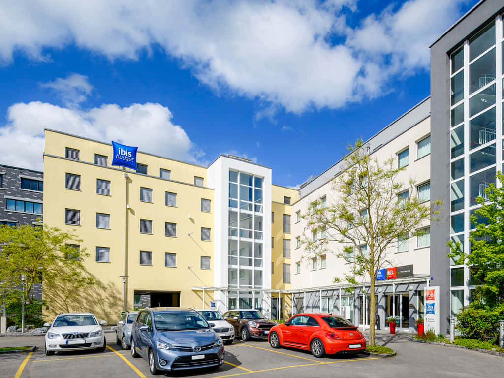 ibis budget hotel, Winterthur, yellow and white facades, SD Desktop Wallpaper