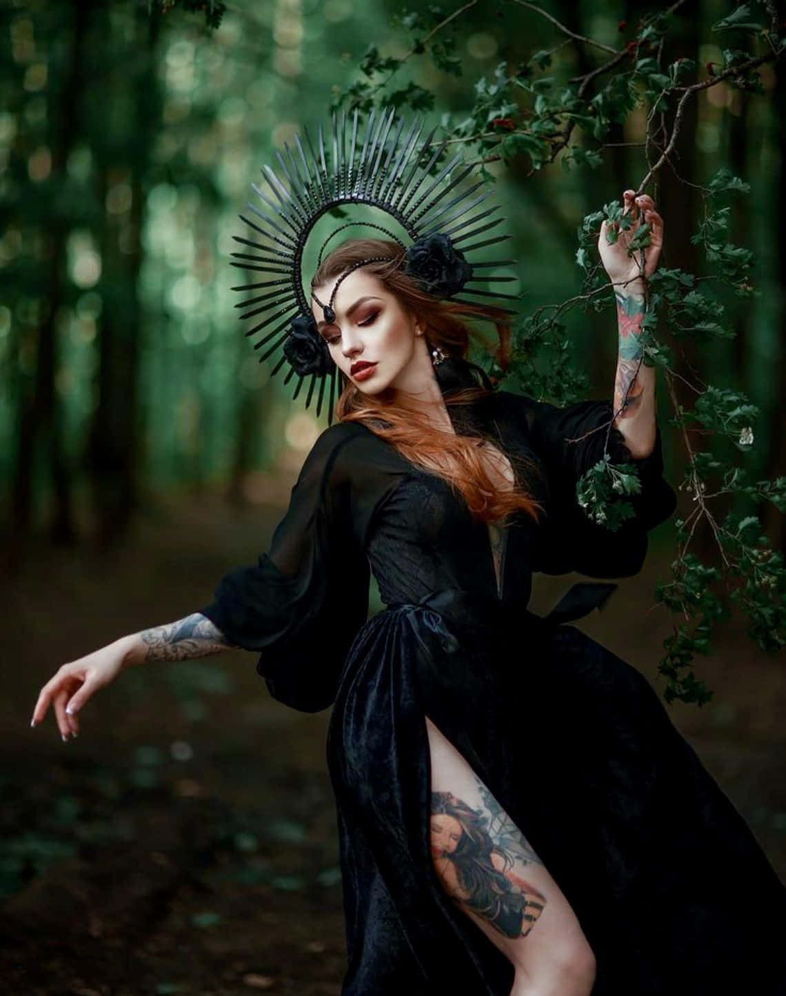 black velvet gown, spiked halo crown, lush green forest, HD Phone Wallpaper