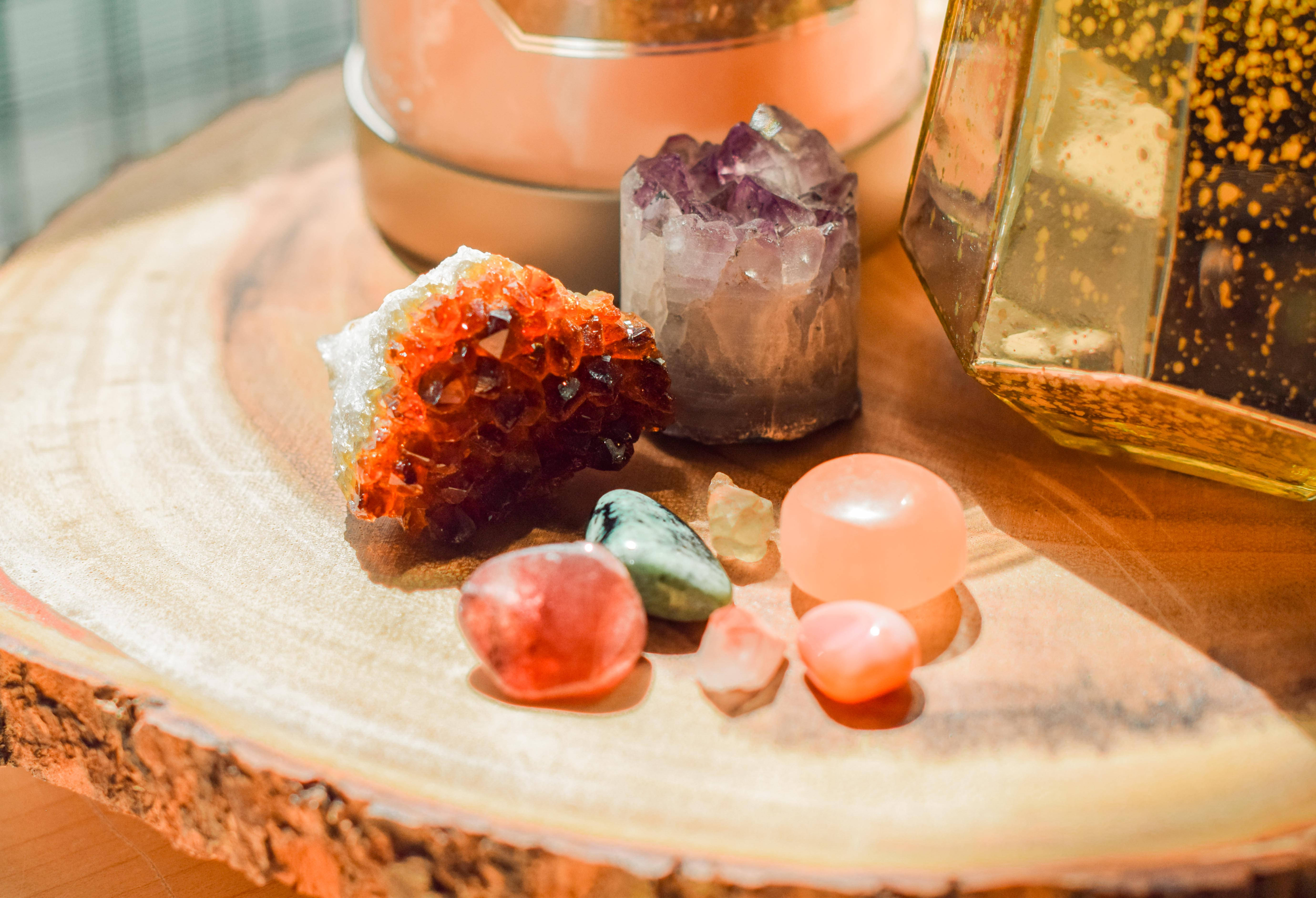 spiritual rock crystal, warm lit wooden slice, vibrant crystals and gemstones, 5K Desktop Wallpaper