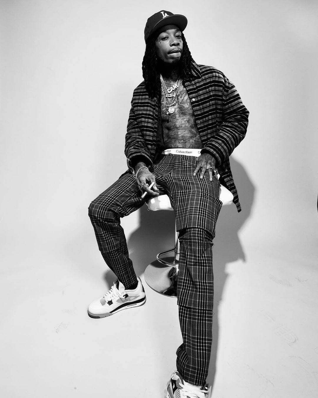 Wiz Khalifa, dreadlocks, stool, HD Phone Wallpaper