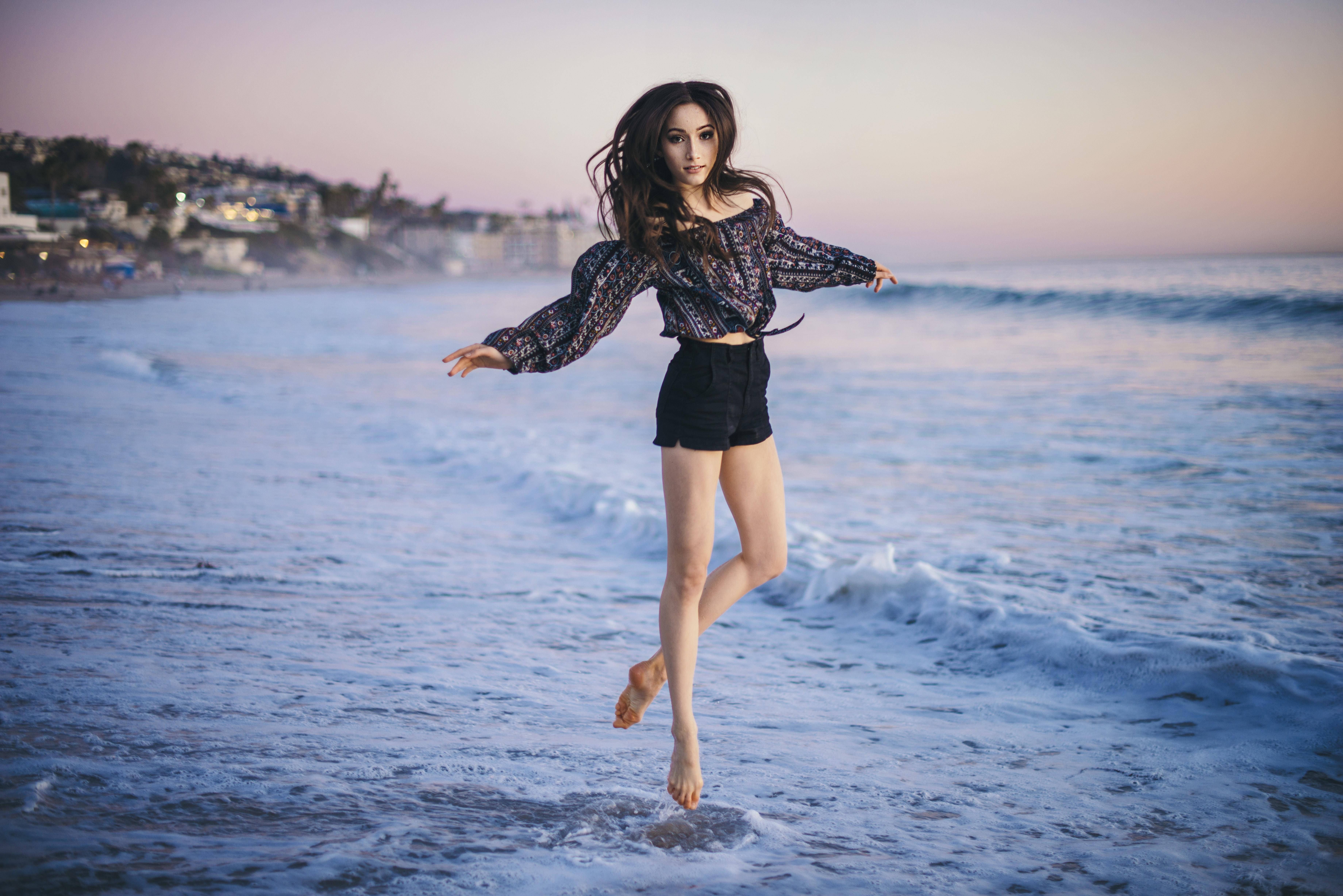 woman beach, black blouse, ocean waves, 5K Desktop Wallpaper