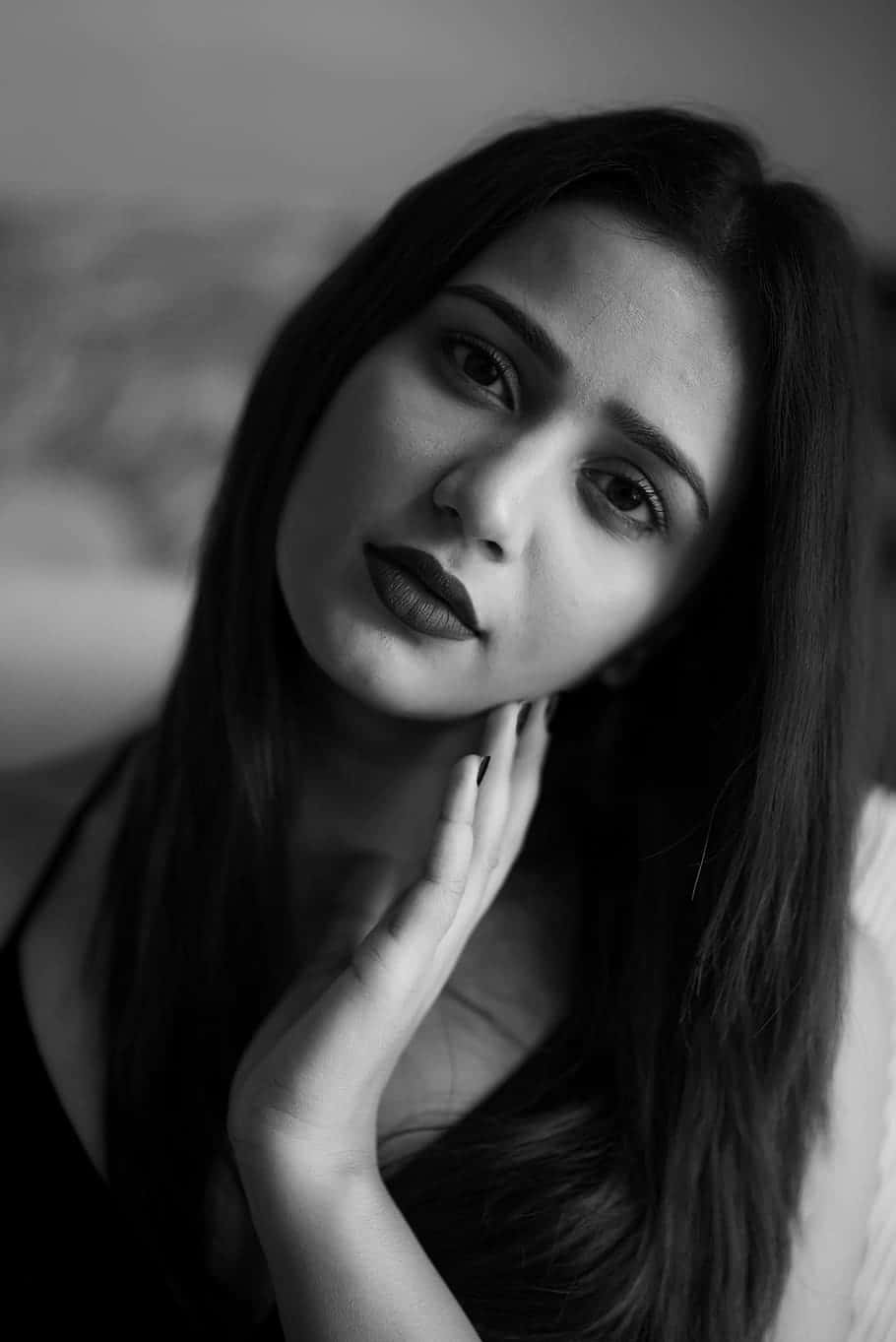 white girl, black and white portrait, woman, HD Phone Wallpaper