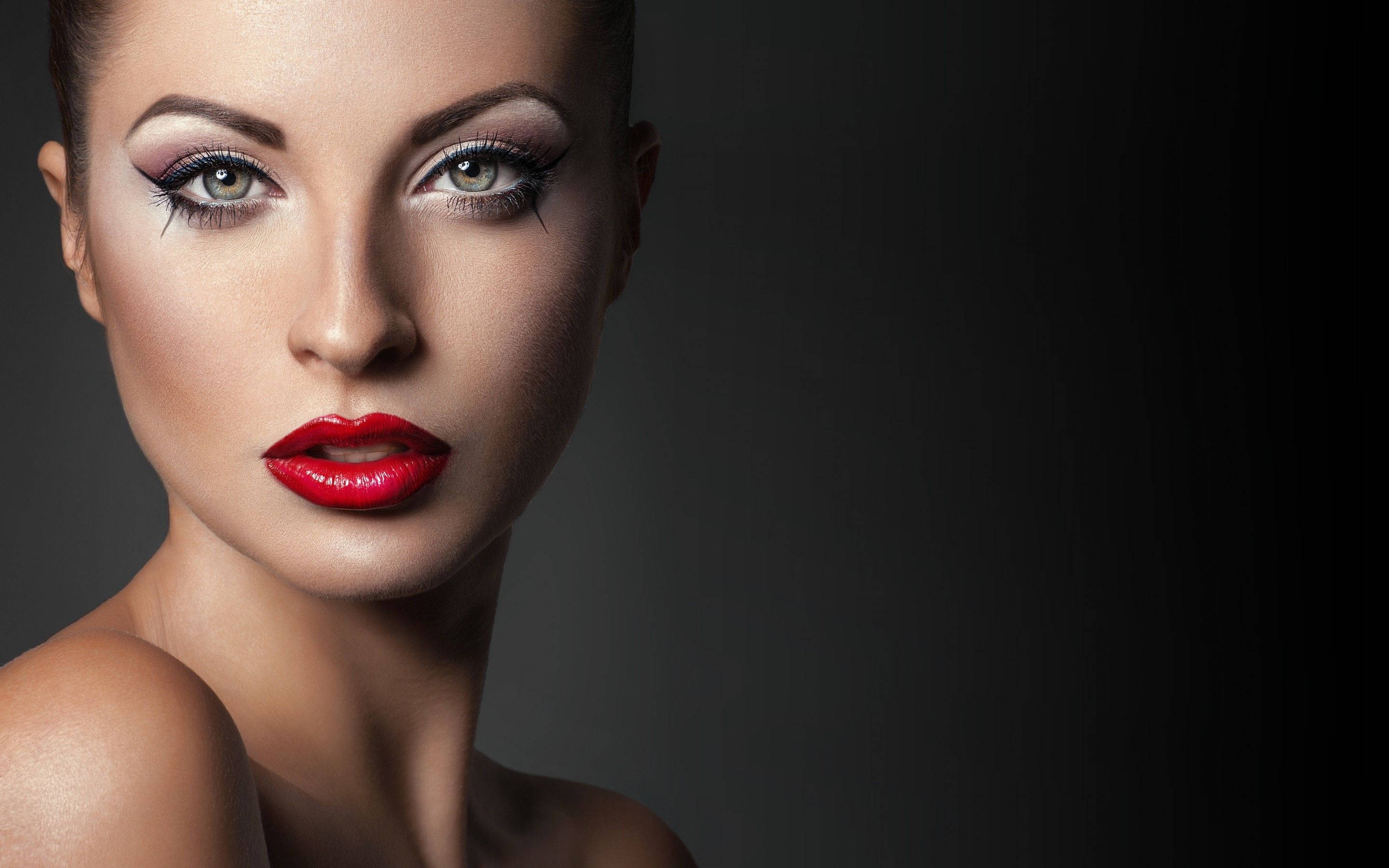 woman face, red lipstick, smoky eyes, 2K Desktop Wallpaper
