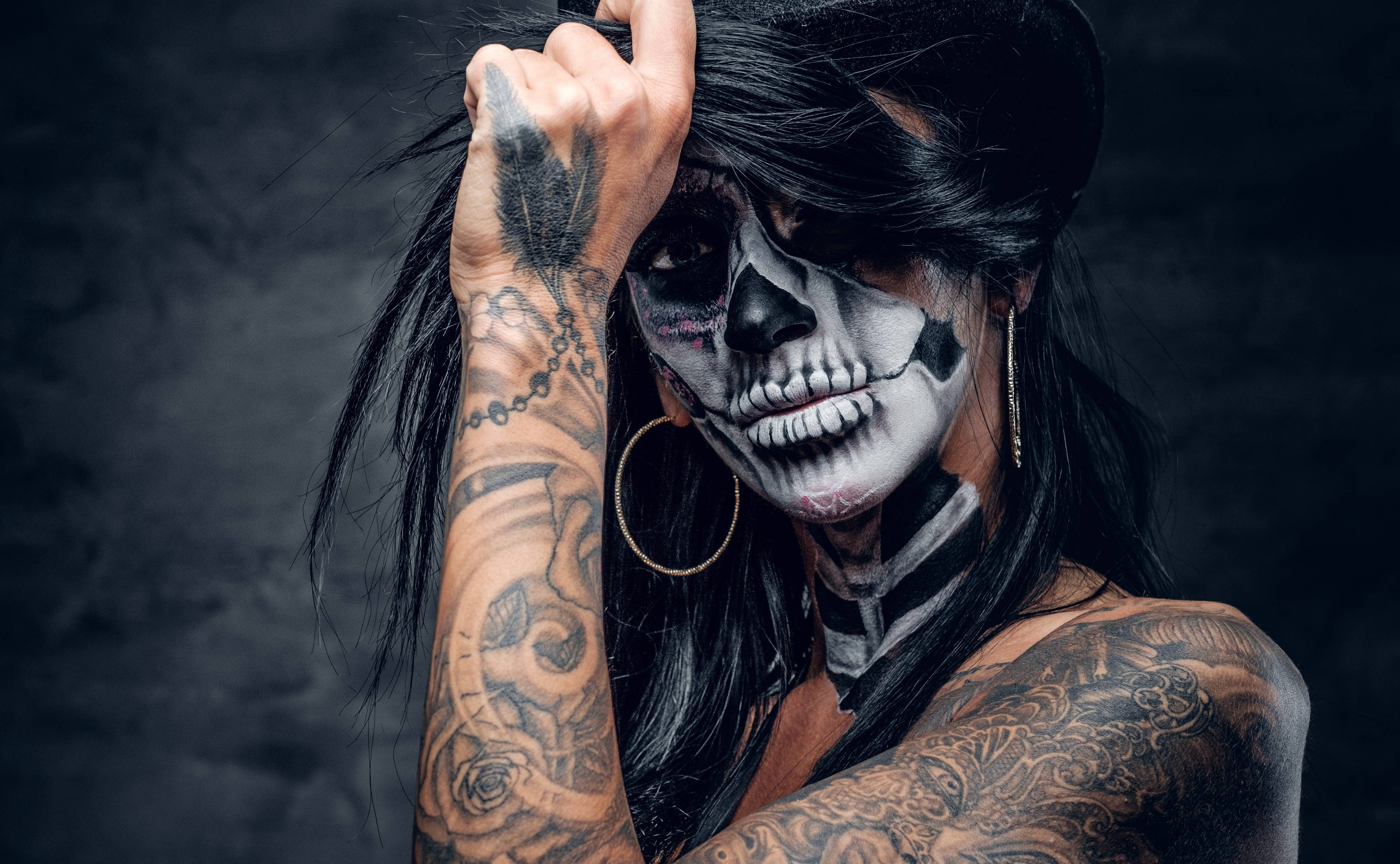 skeleton girl, skull makeup, tattoos, 4K Desktop Wallpaper