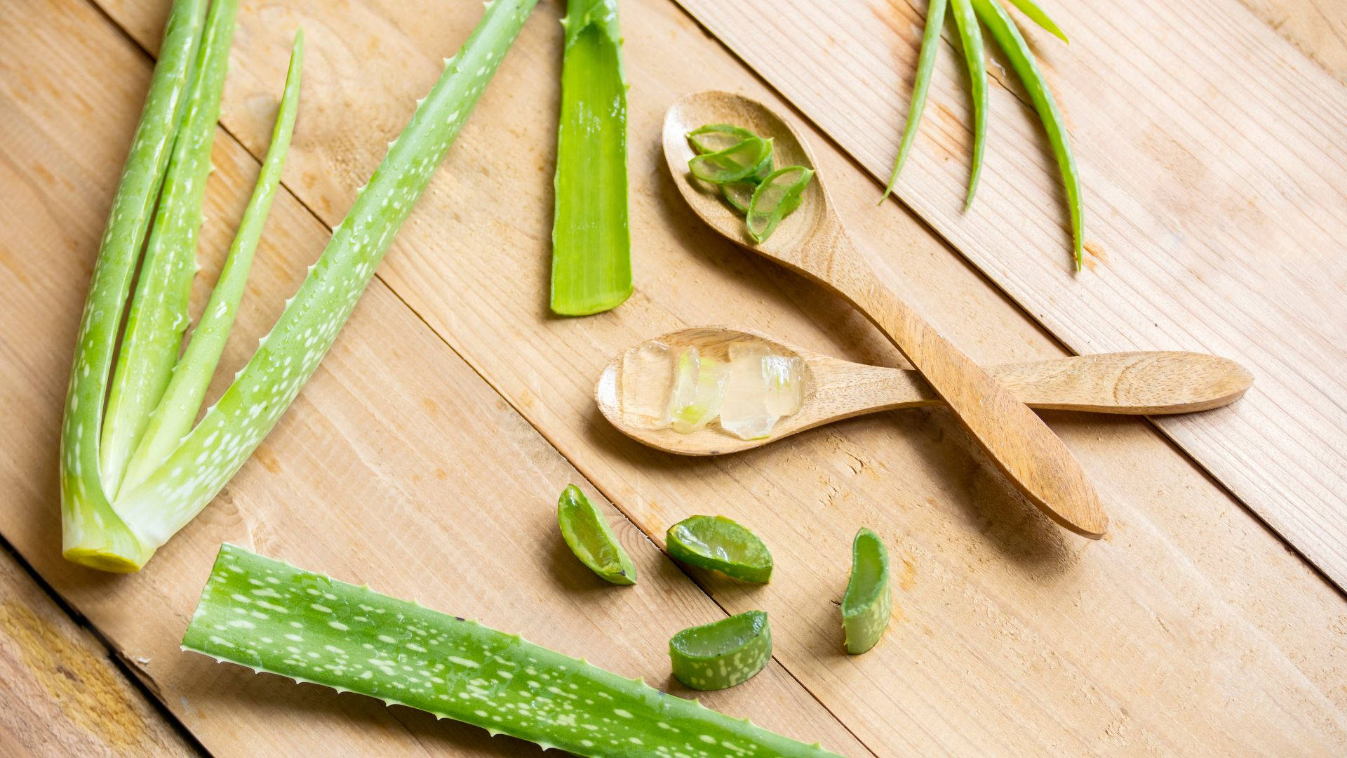 wooden spoon, aloe vera gel, slices, Full HD Desktop Wallpaper