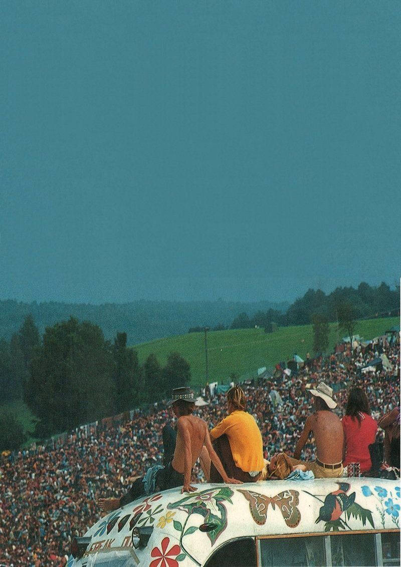 Woodstock, psychedelic bus, massive crowd, SD Phone Wallpaper