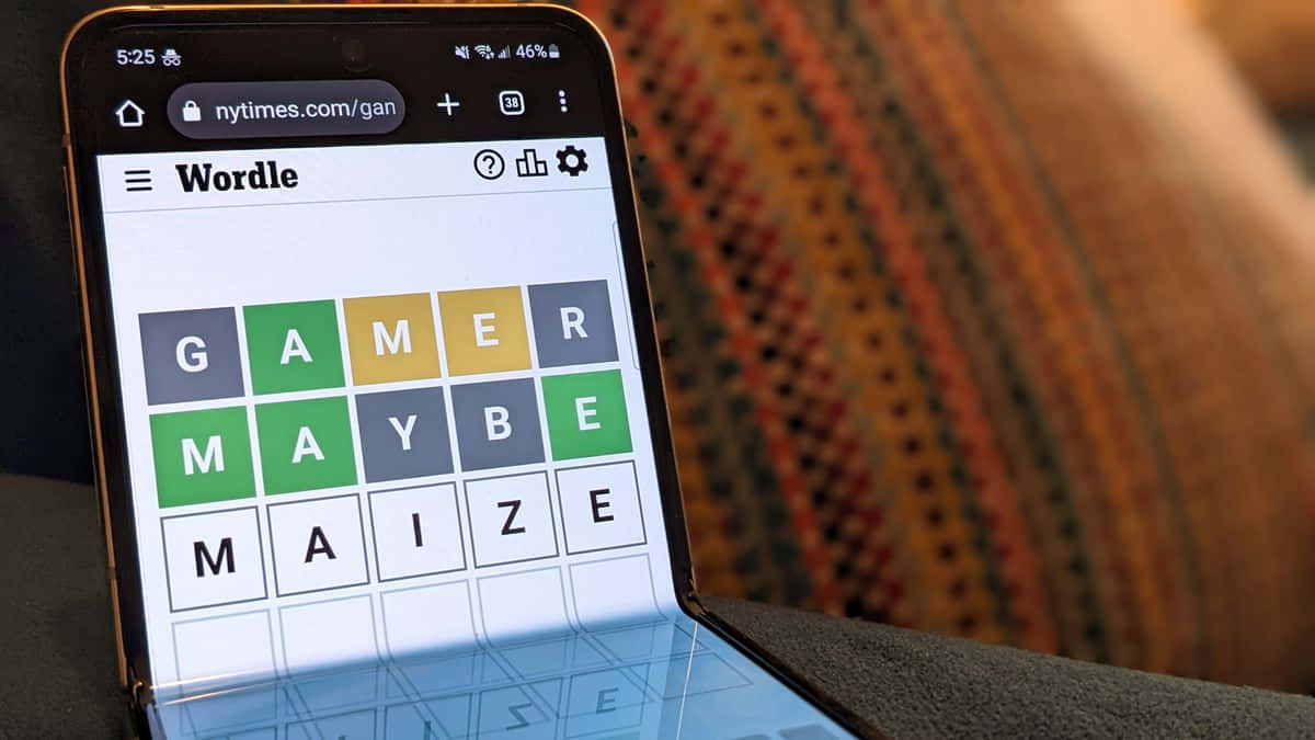 Wordle game, smartphone screen, GAMER, SD Desktop Wallpaper