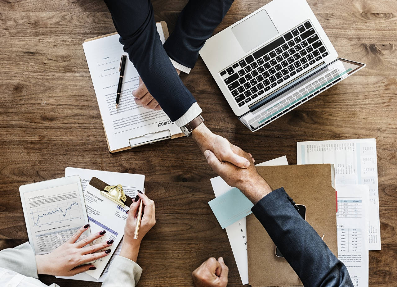 Work Handshake, contract, wooden desk, HD Desktop Wallpaper