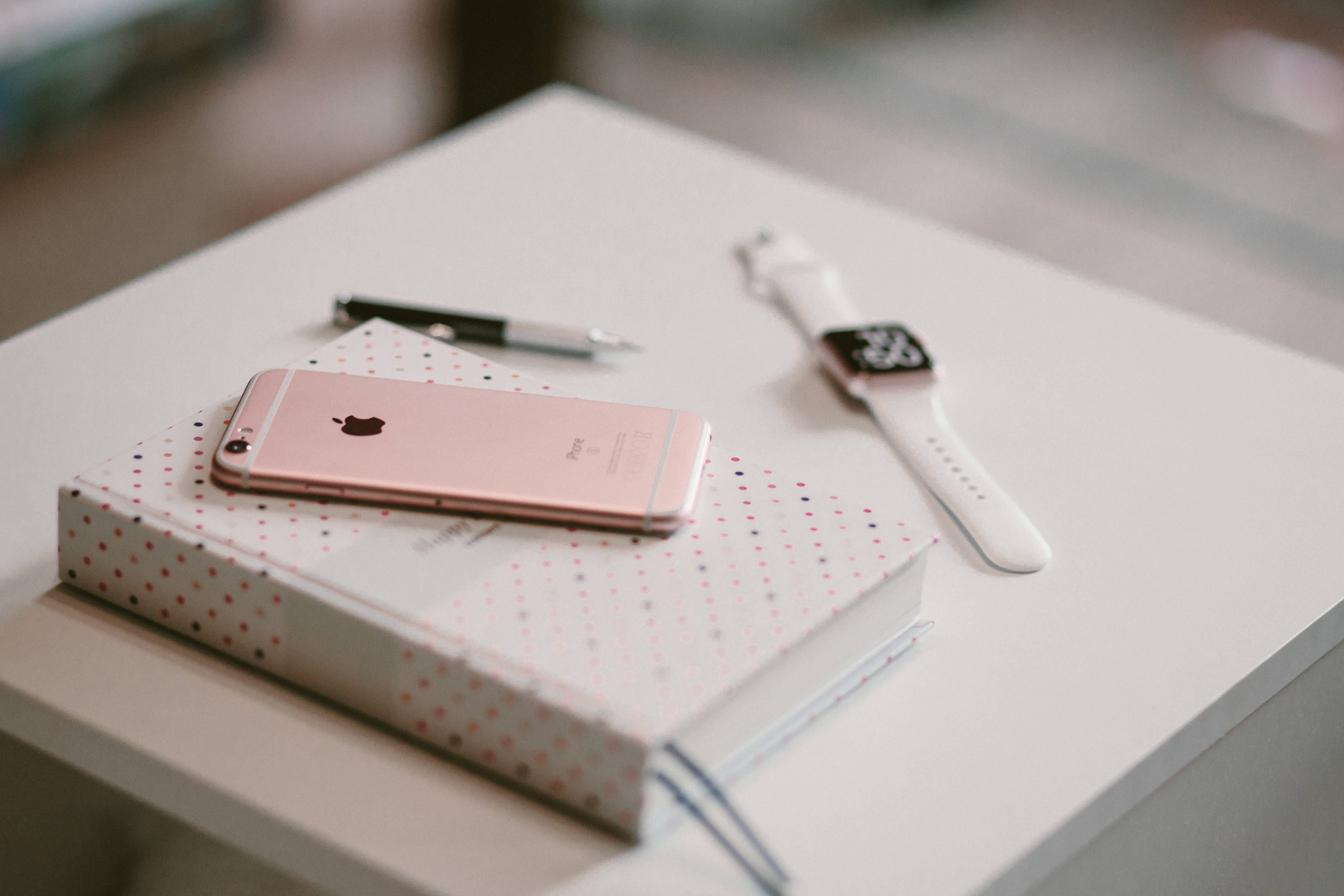 iPhone 6S, rose gold, polka-dotted notebook, 4K Desktop Wallpaper
