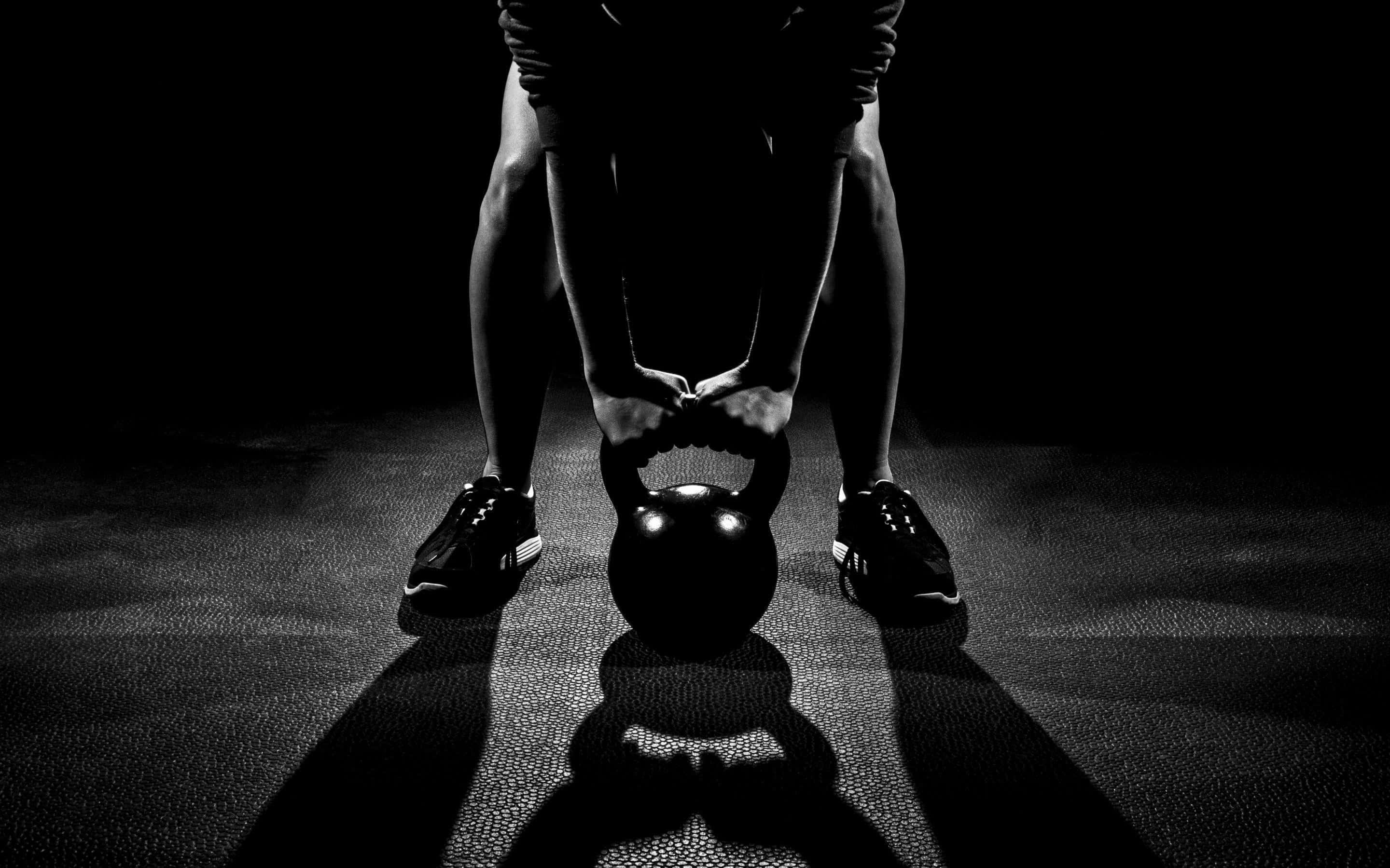 kettlebell, black and white, dimly lit gym, 2K Desktop Wallpaper