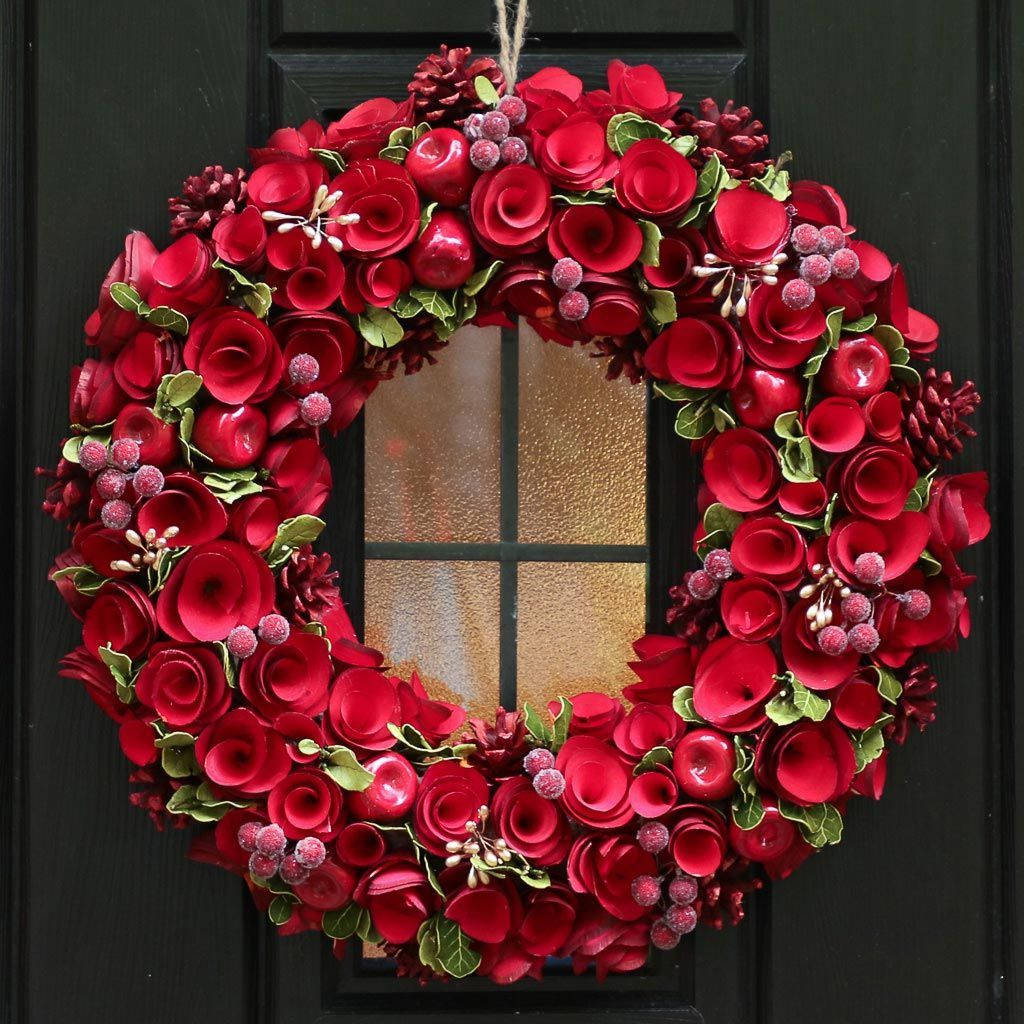 Christmas Wreath, red roses, pinecones, SD Desktop Wallpaper