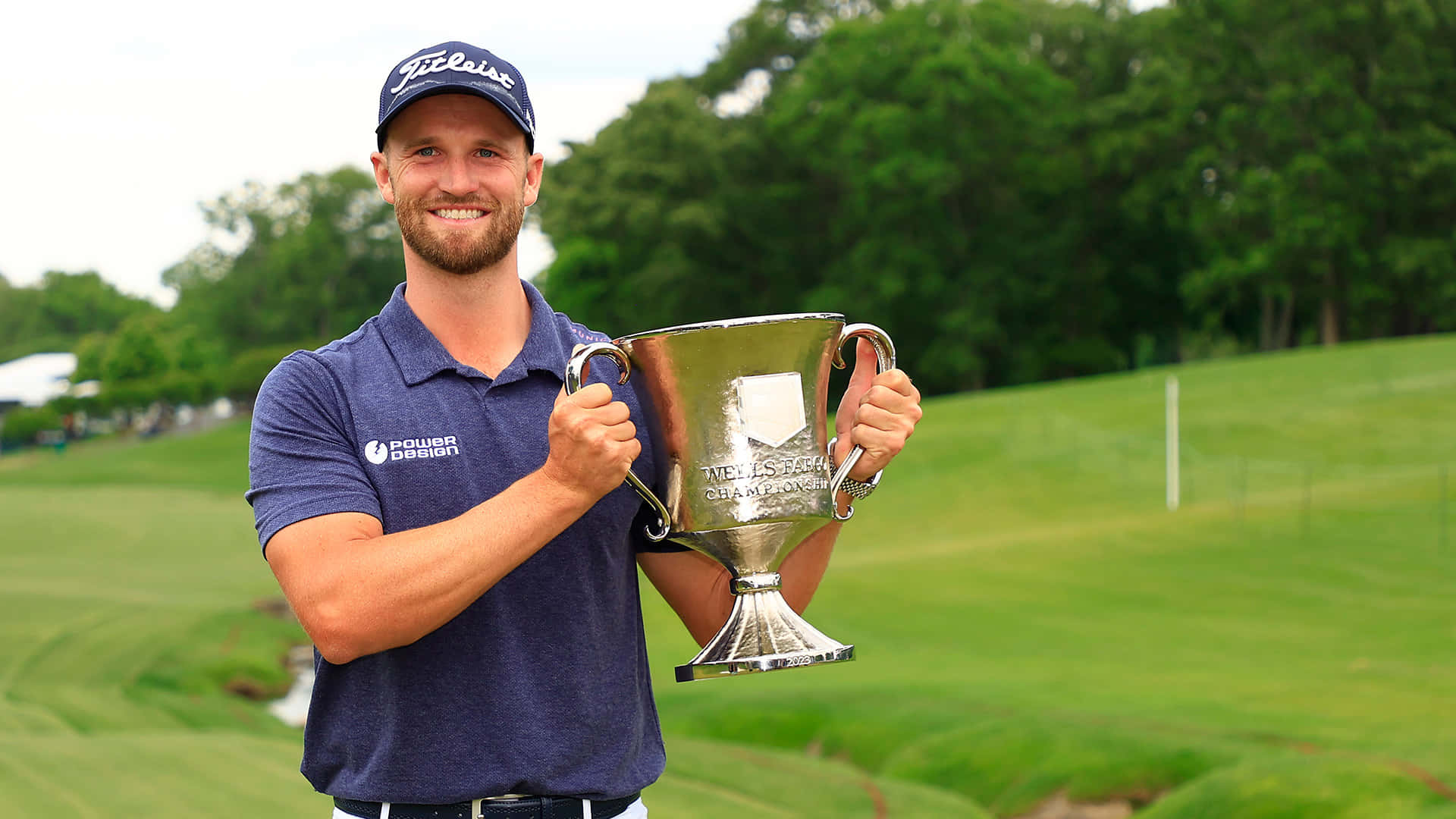 Wyndham Clark, blue polo shirt, large silver trophy, Full HD Desktop Wallpaper