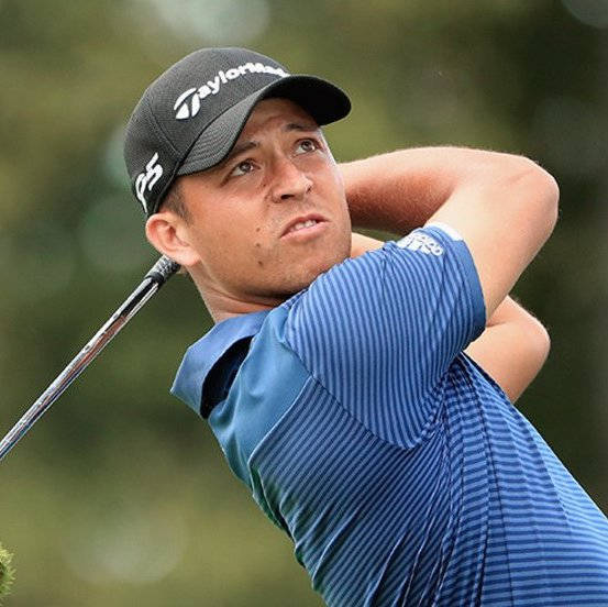 Xander Schauffele, blue striped shirt, black cap, SD Desktop Wallpaper