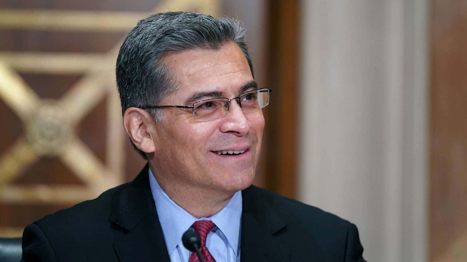 Xavier Becerra, suit, glasses, HD Desktop Wallpaper