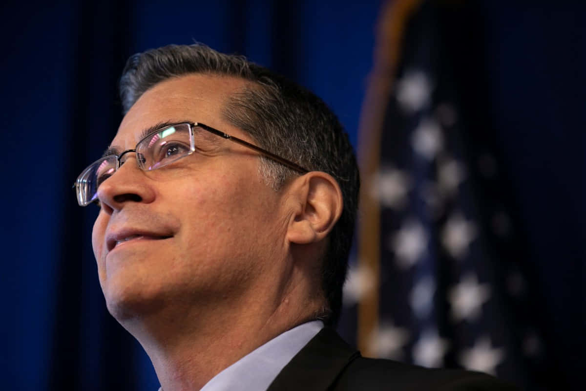 Xavier Becerra, glasses, suit, SD Desktop Wallpaper