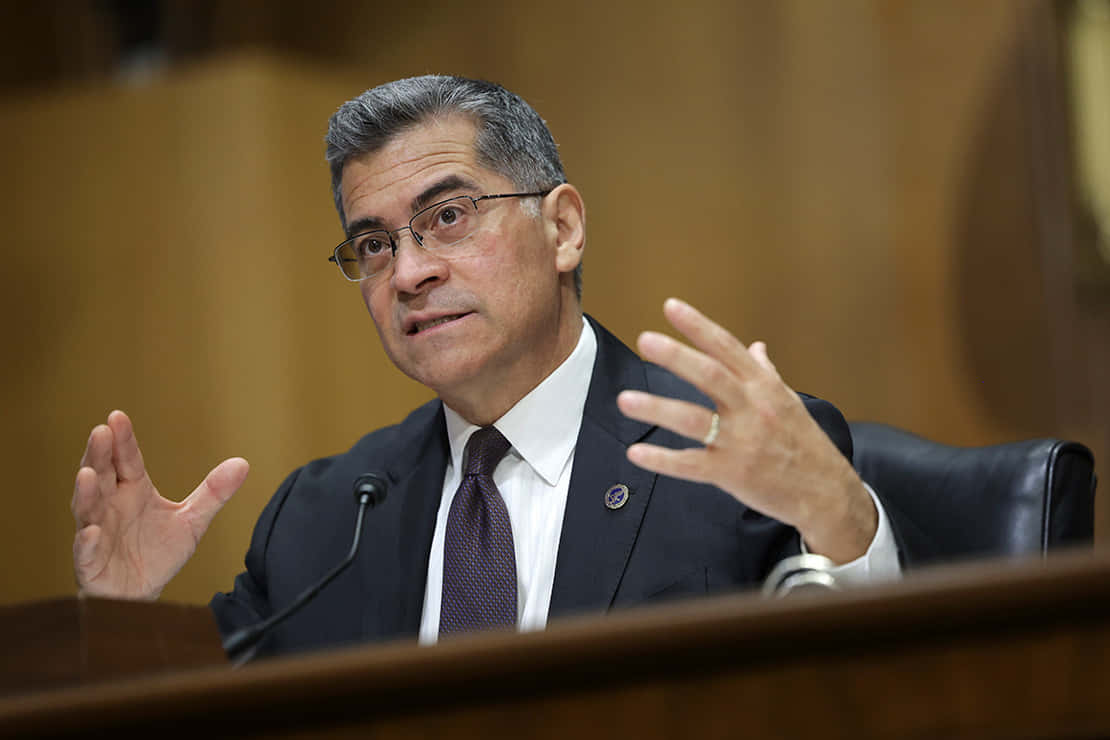 Xavier Becerra, suit, glasses, SD Desktop Wallpaper