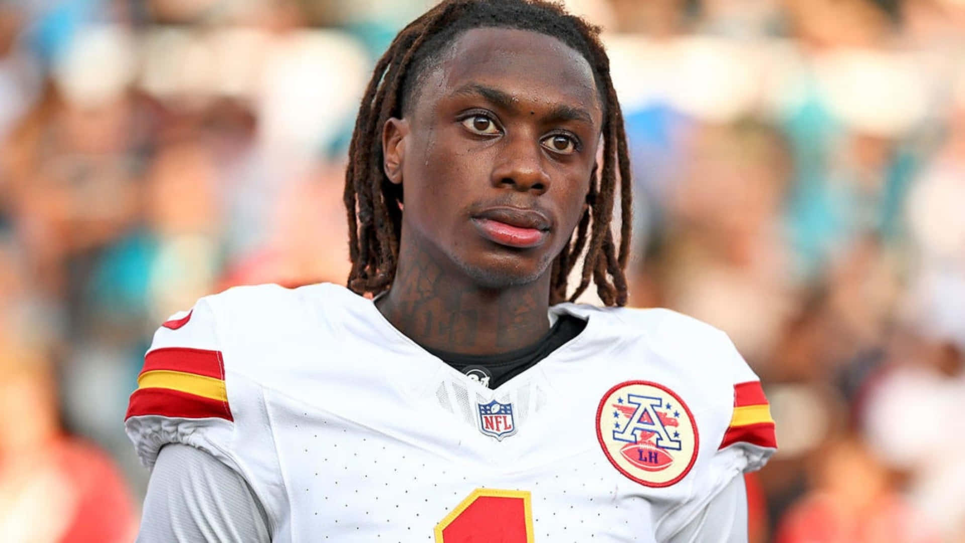 Xavier Worthy, white jersey, red yellow stripes, Full HD Desktop Wallpaper
