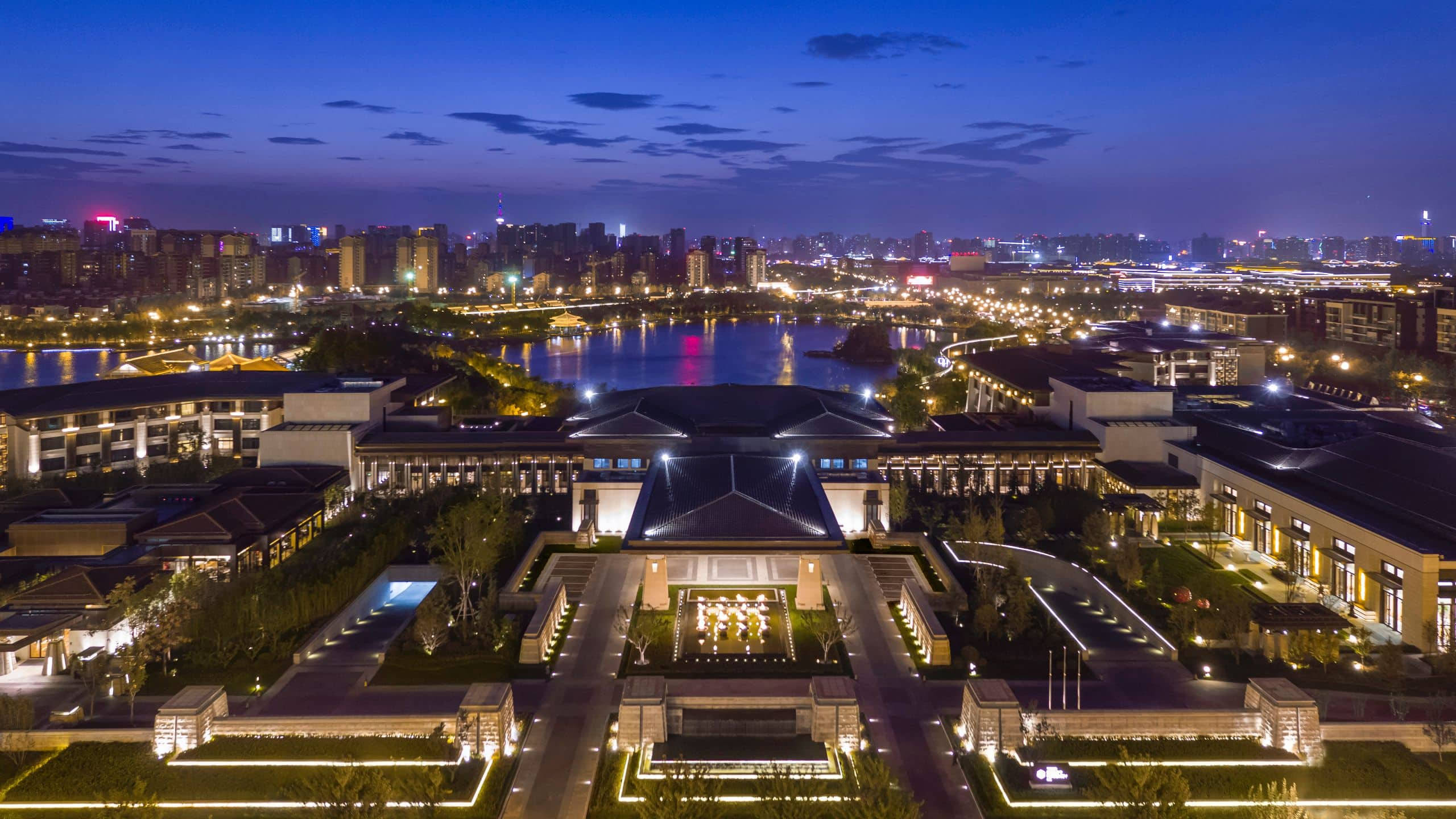 Xian, luxurious hotel, modern architectural complex, 2K Desktop Wallpaper